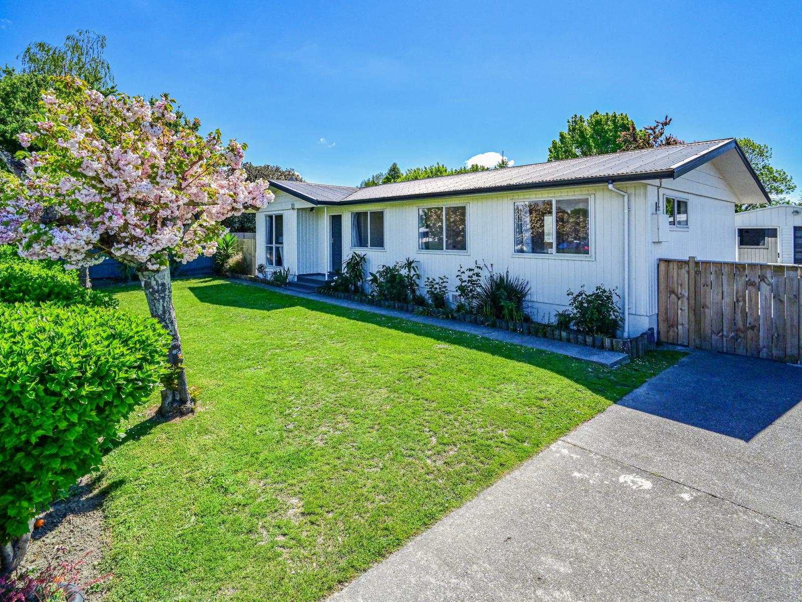 6 Kingsley Place, Flaxmere