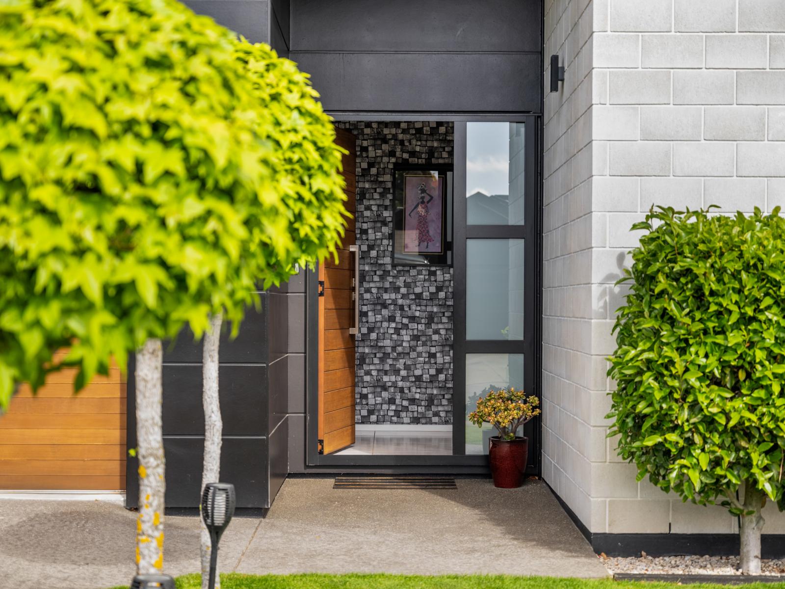 20 Corsair Crescent, Burleigh