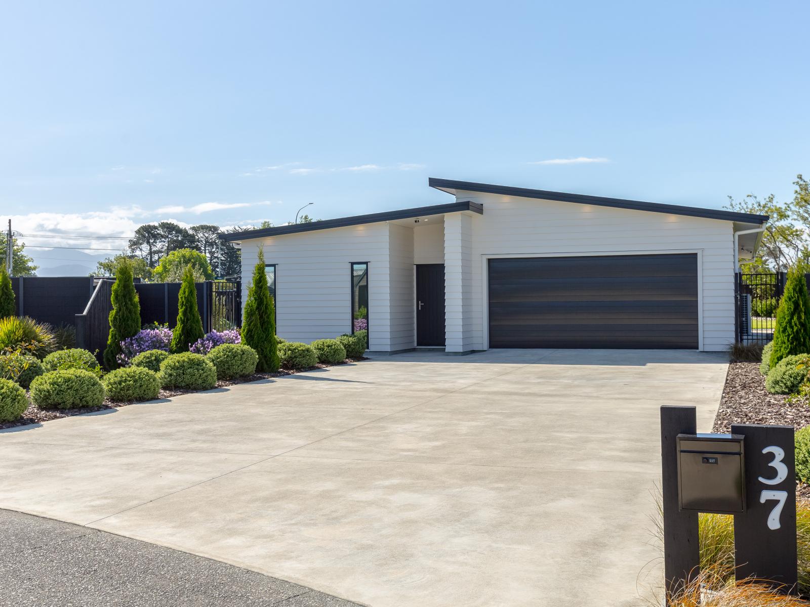 37 Marine Corps Drive, Masterton