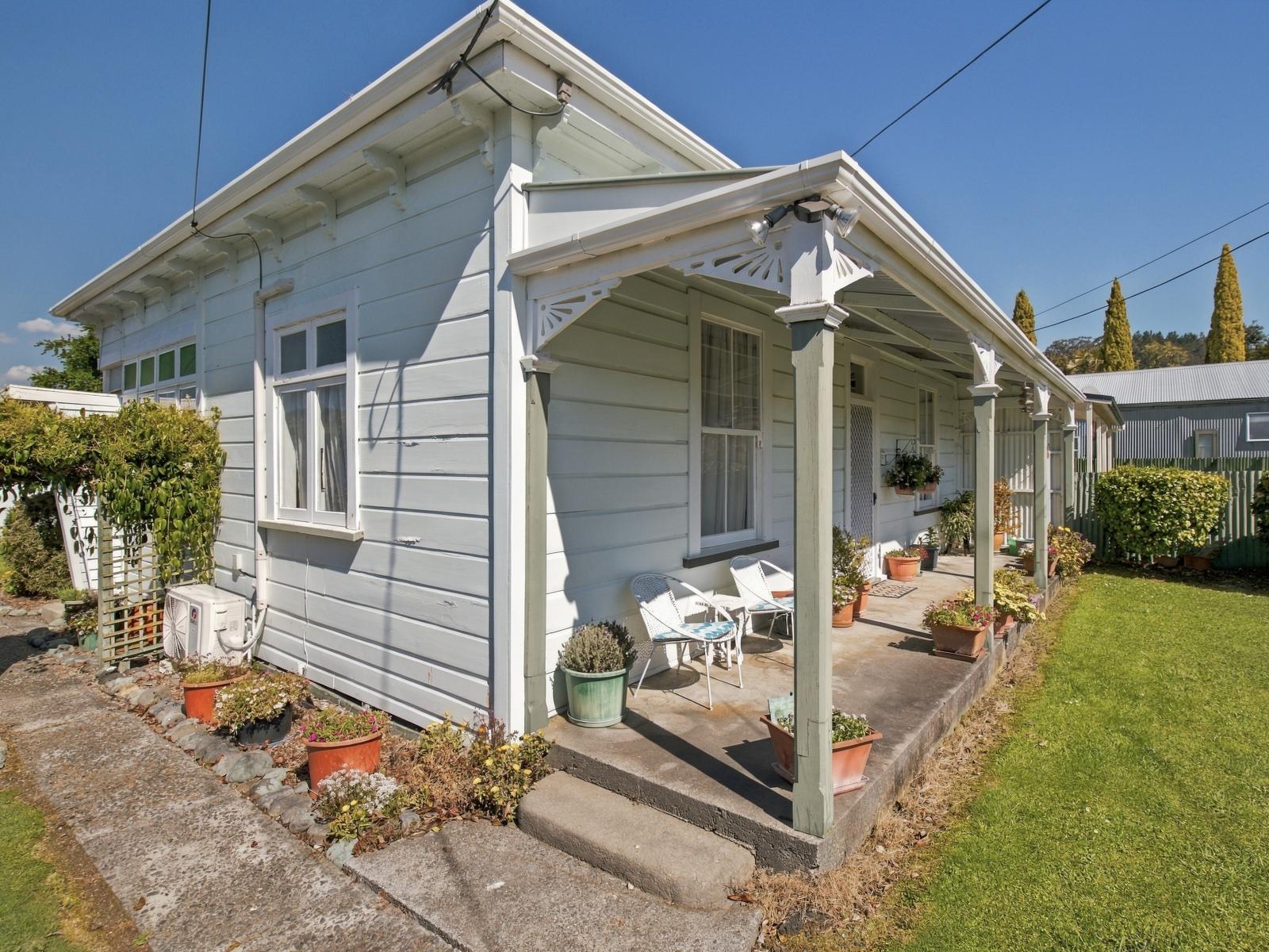 40 Paraekaretu Street, Hunterville