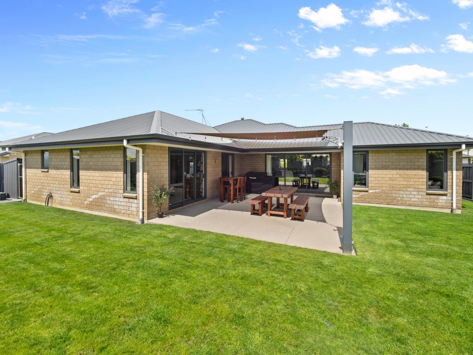 4 Goldrich Grove, Netherby