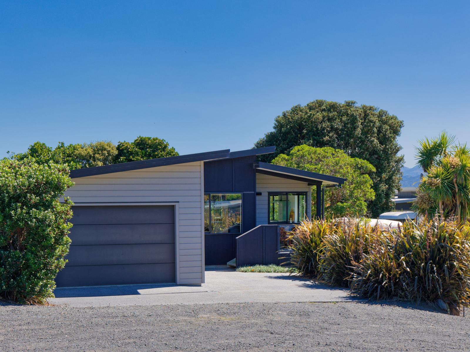132 South Bay Parade, Kaikoura