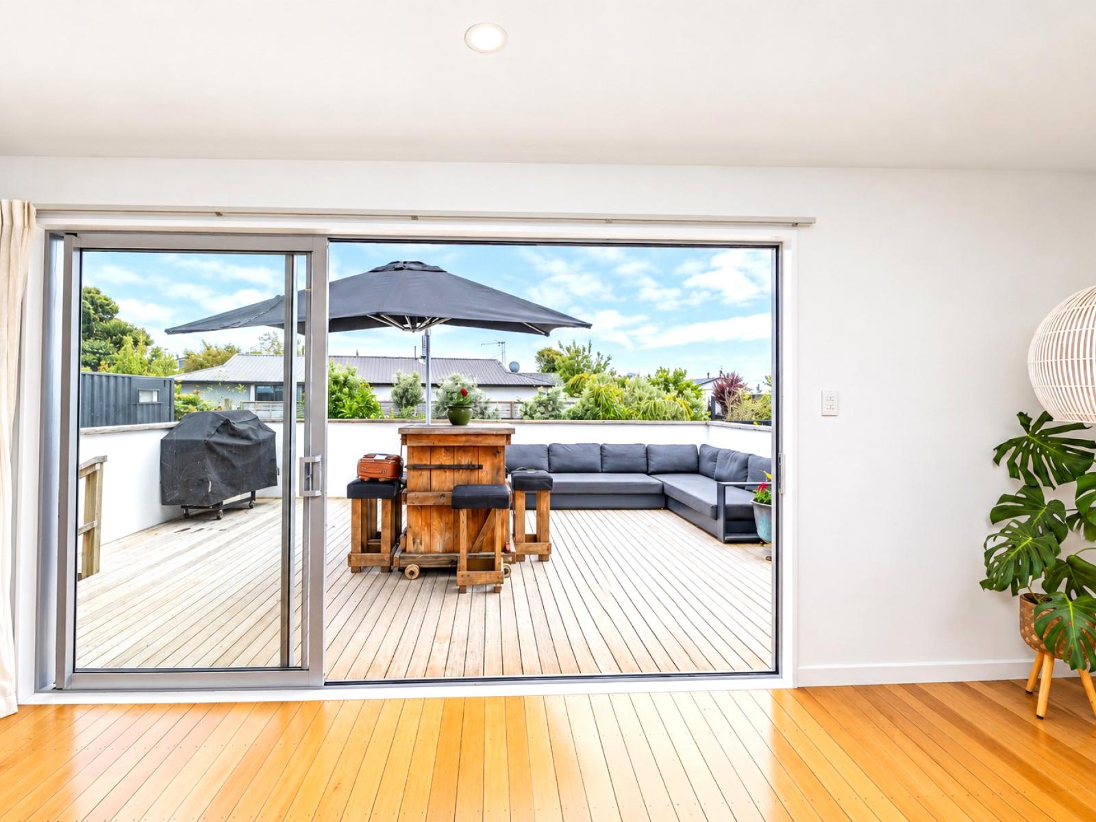 92 Ferry Road, Clive