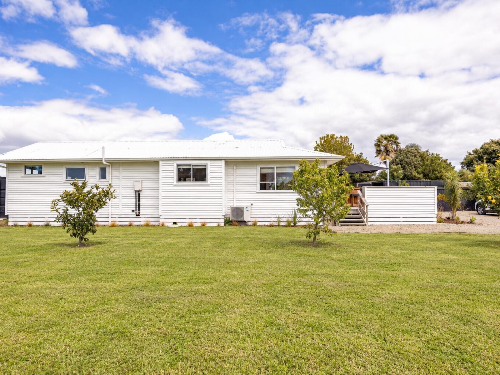 92 Ferry Road, Clive