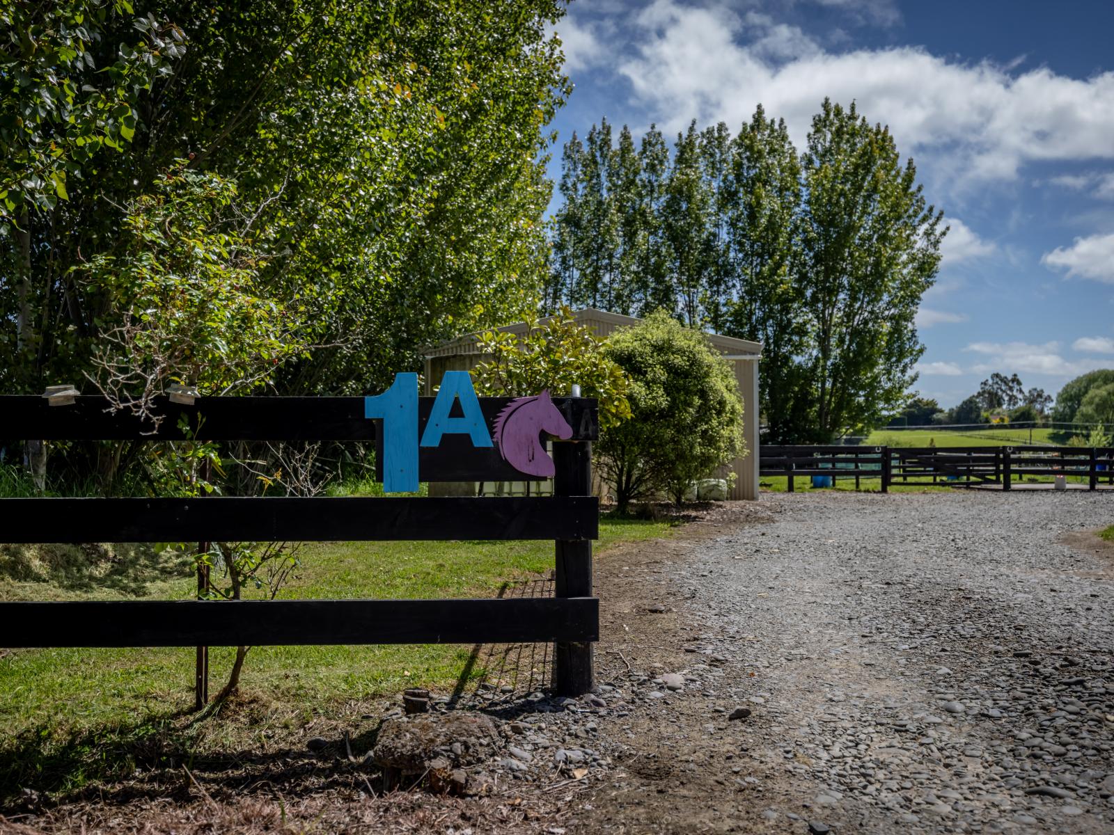 1A A'court Street, Sanson
