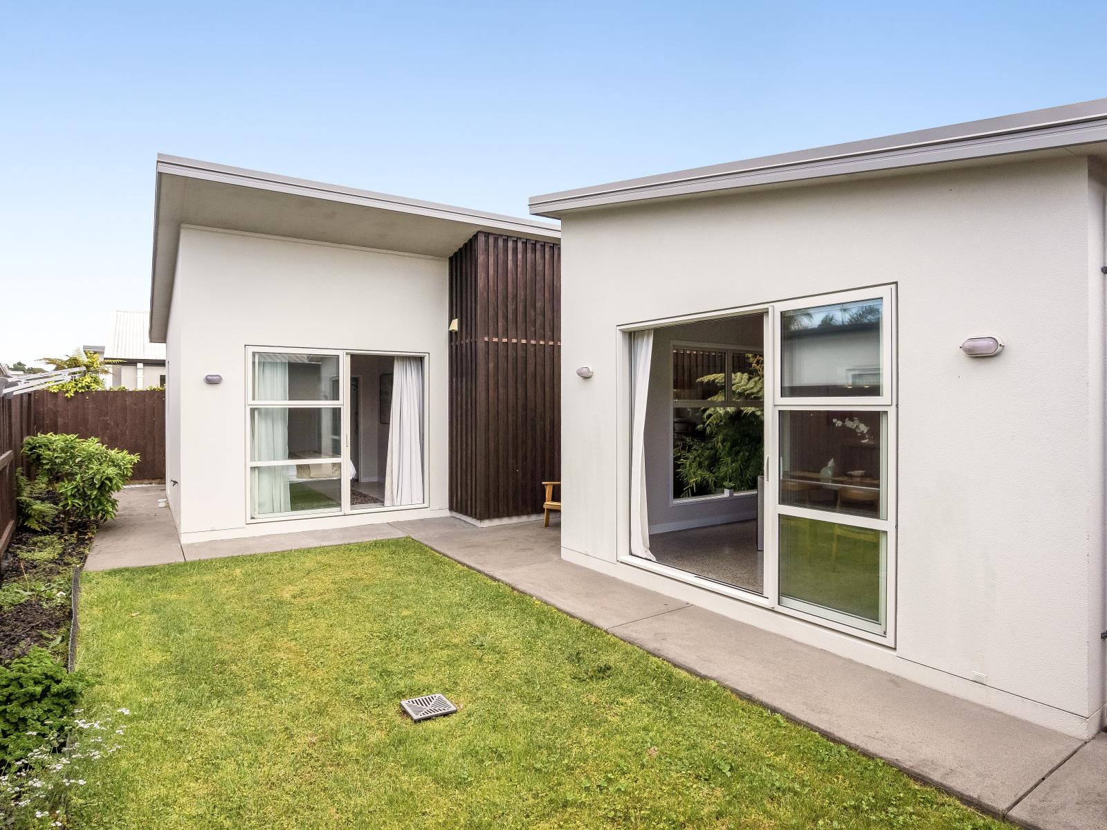 18 St Pauls Drive, Brookfield