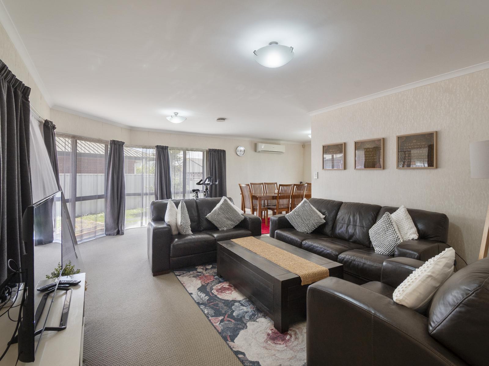 5 Lancewood Lane, Roslyn