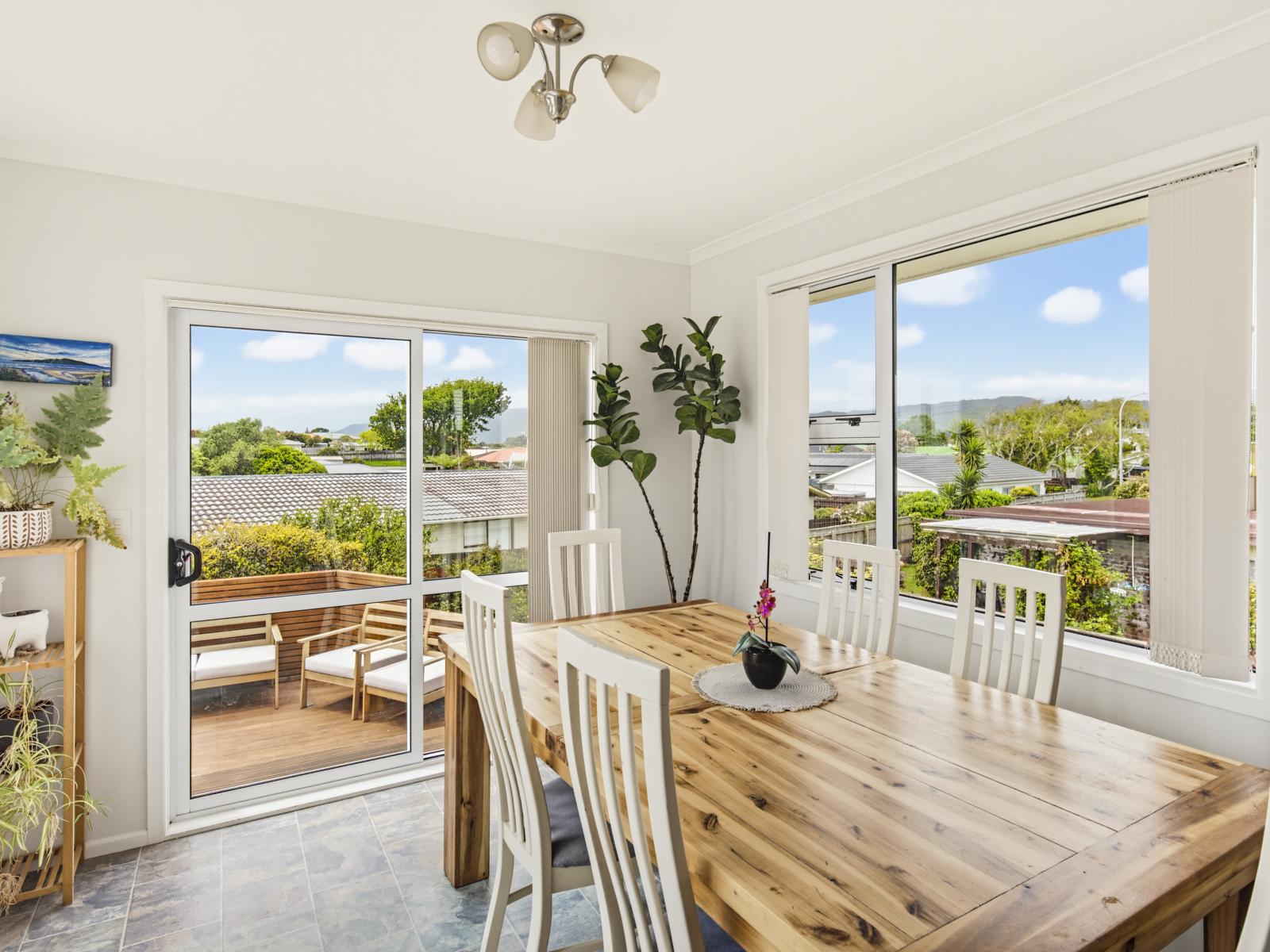 22 Gray Avenue, Paraparaumu Beach