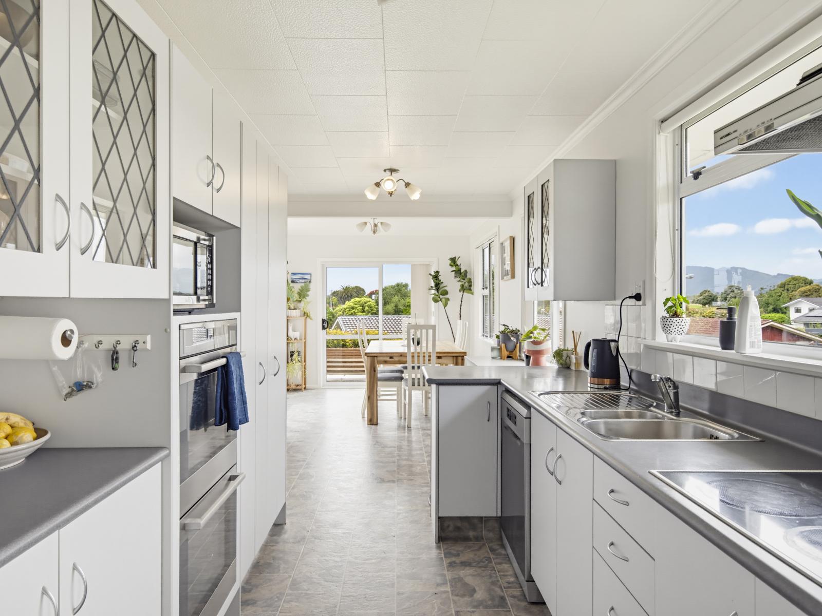 22 Gray Avenue, Paraparaumu Beach
