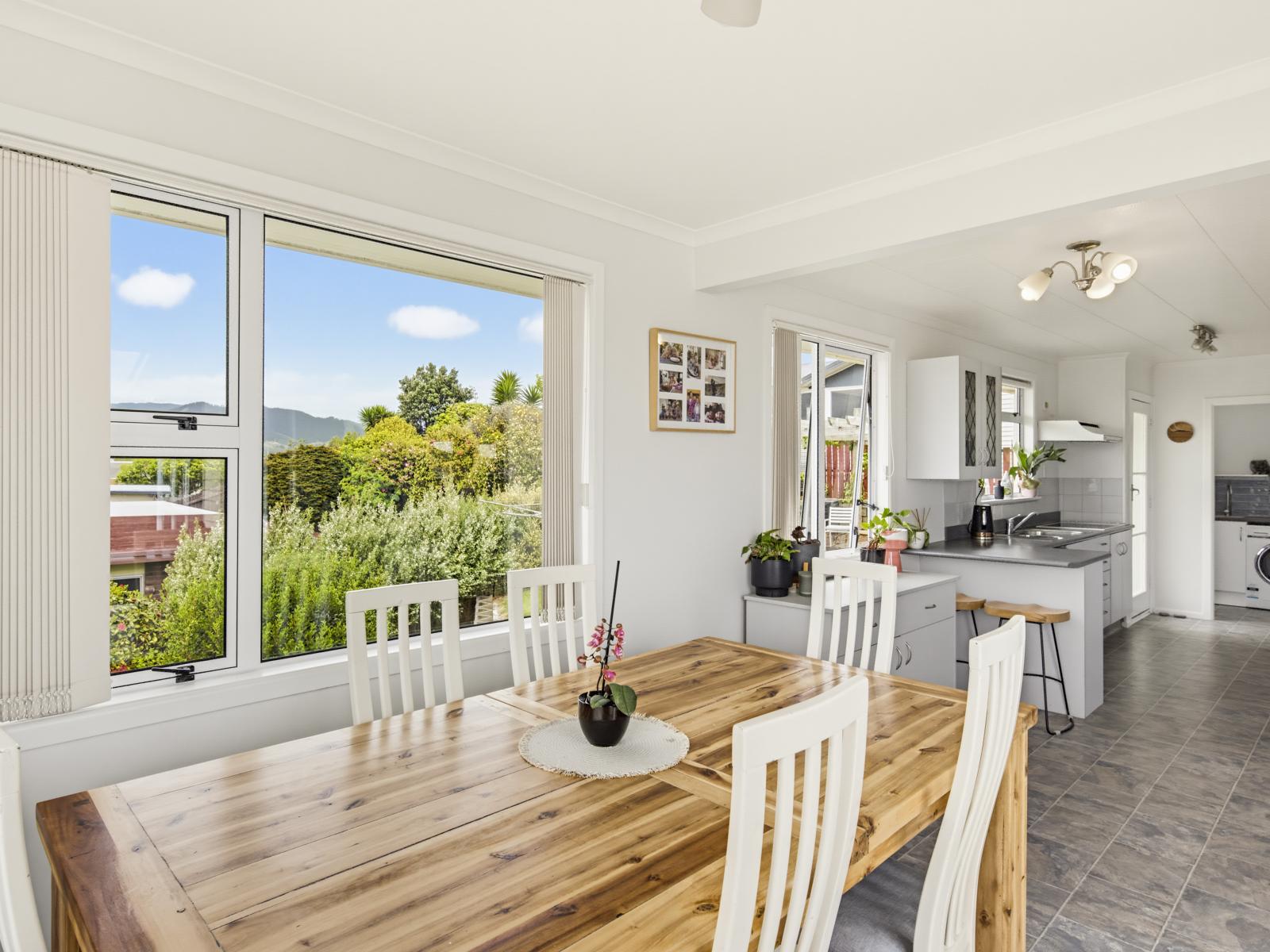 22 Gray Avenue, Paraparaumu Beach