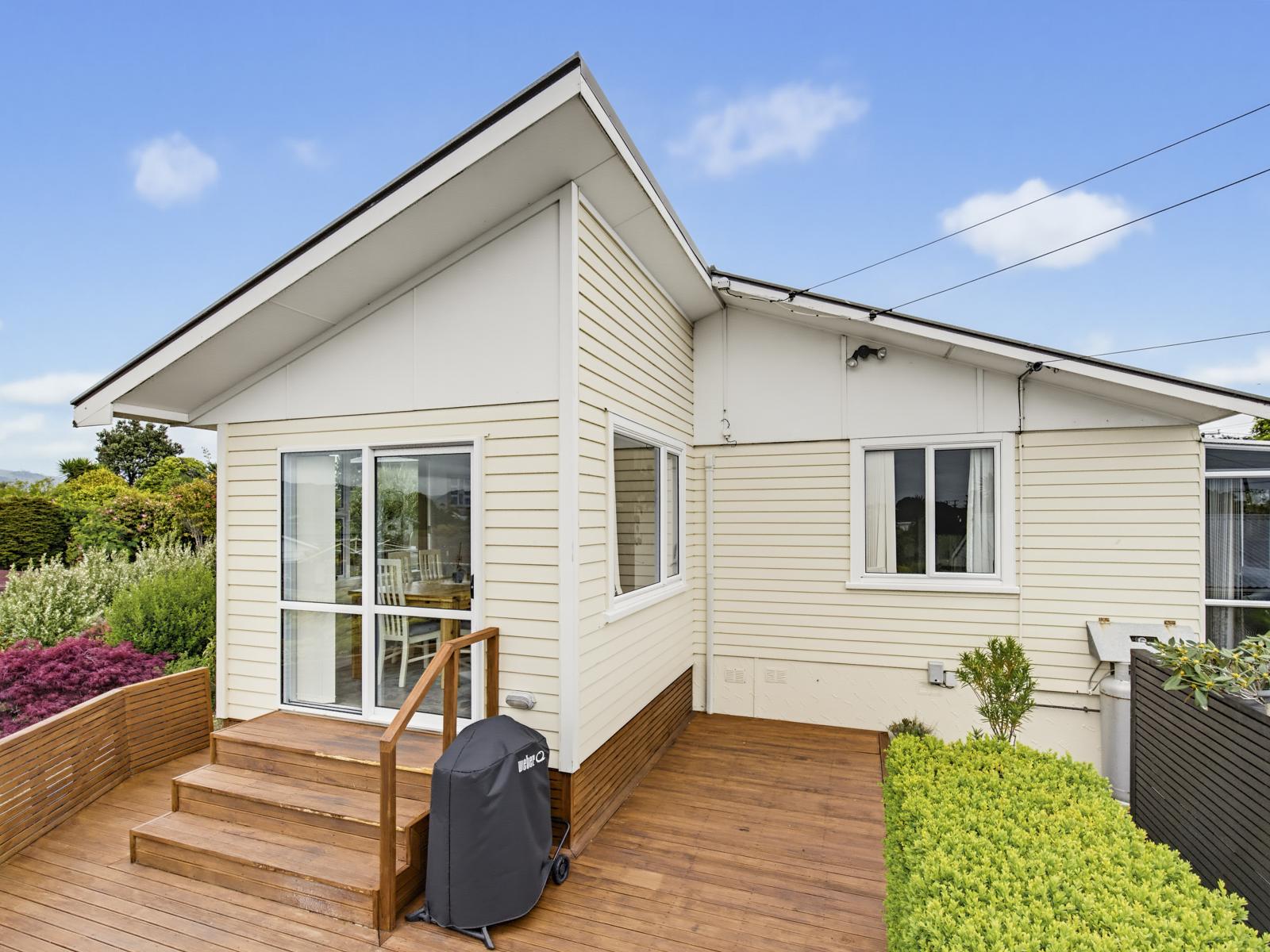 22 Gray Avenue, Paraparaumu Beach
