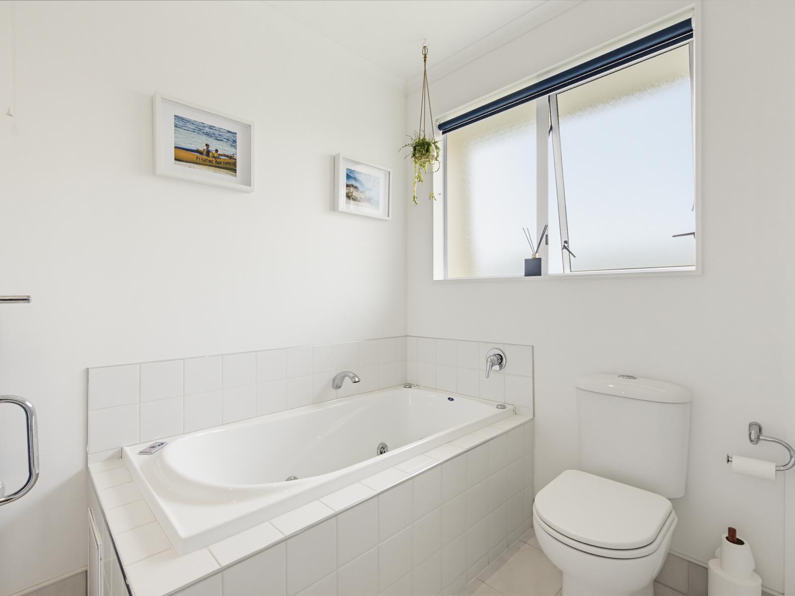 22 Gray Avenue, Paraparaumu Beach