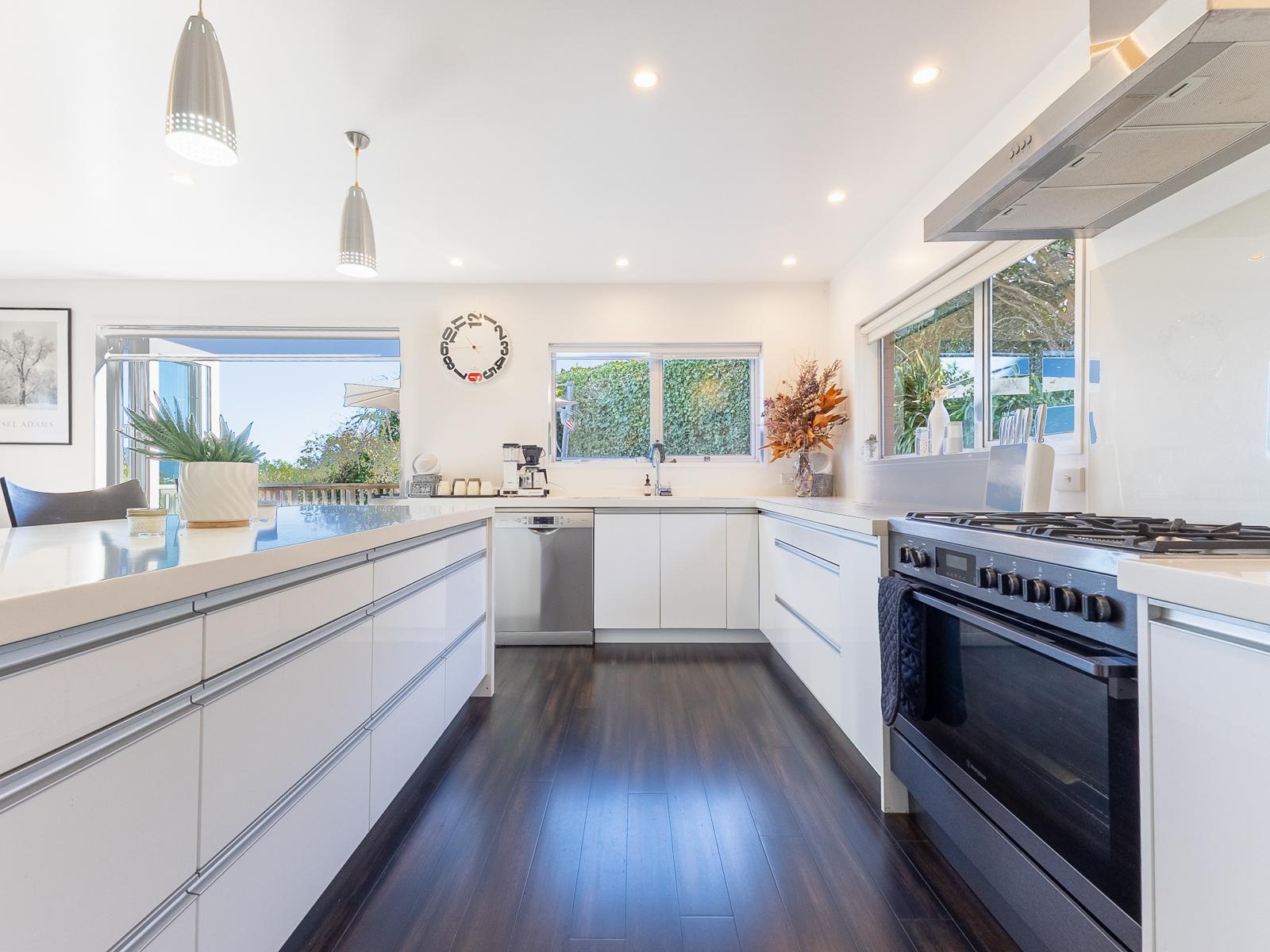 12 William Avenue, Raumati South
