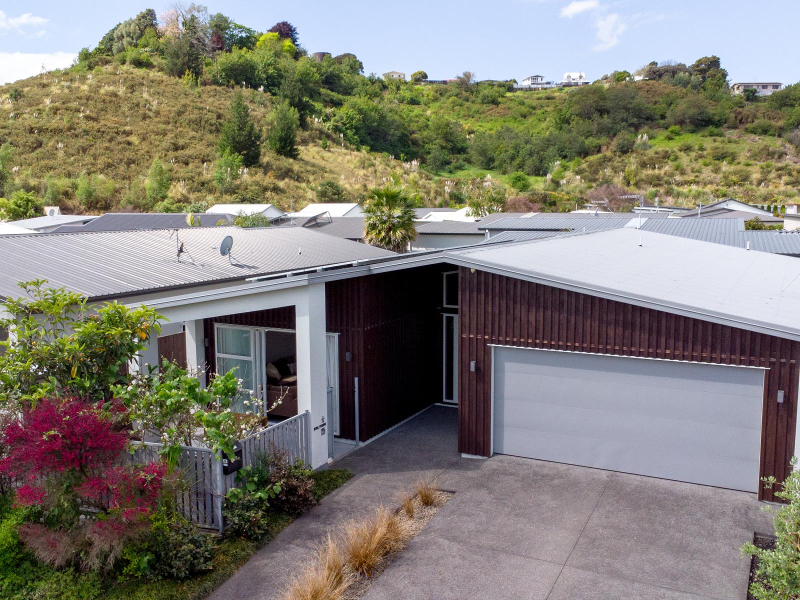 18 St Pauls Drive, Brookfield