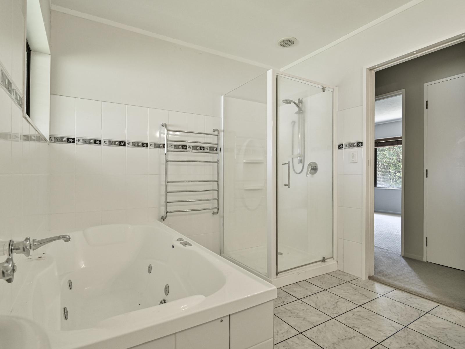 6 Grant Street, Havelock North