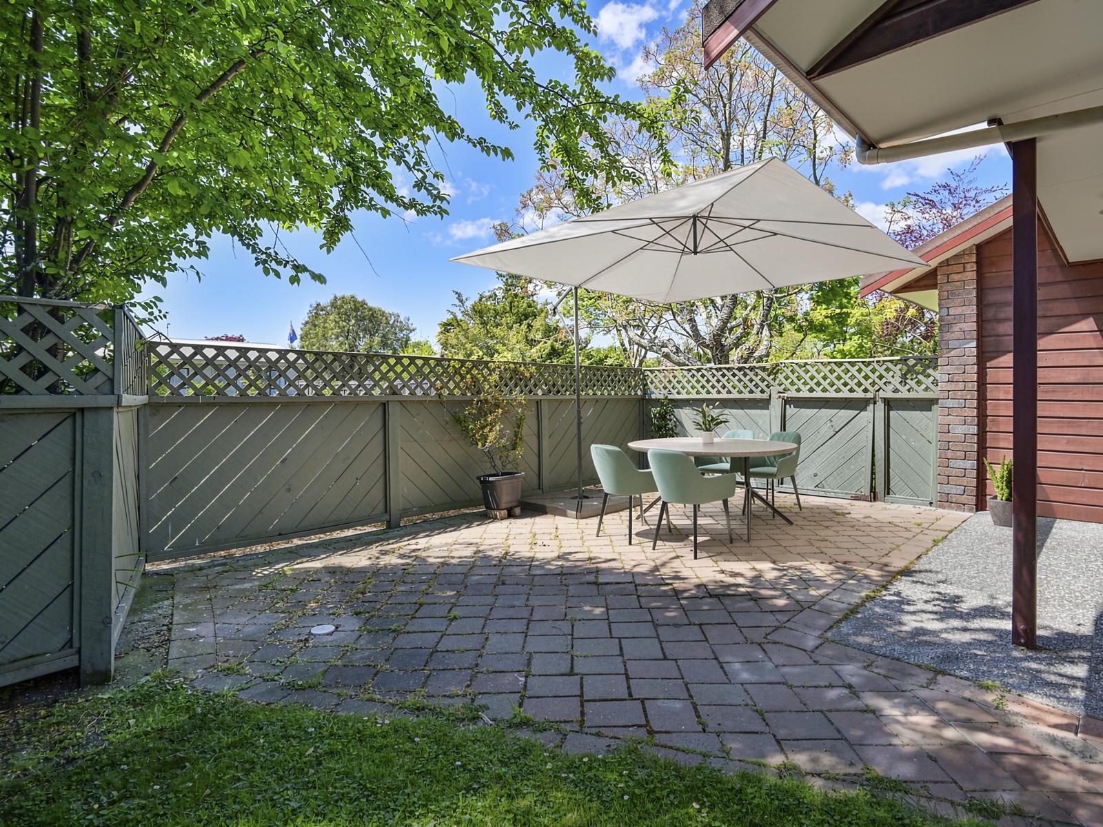 6 Grant Street, Havelock North
