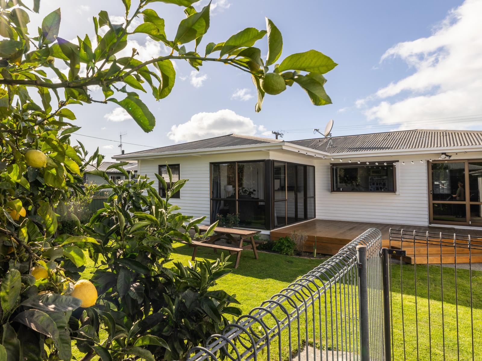 71 Harold Holt Avenue, Onekawa
