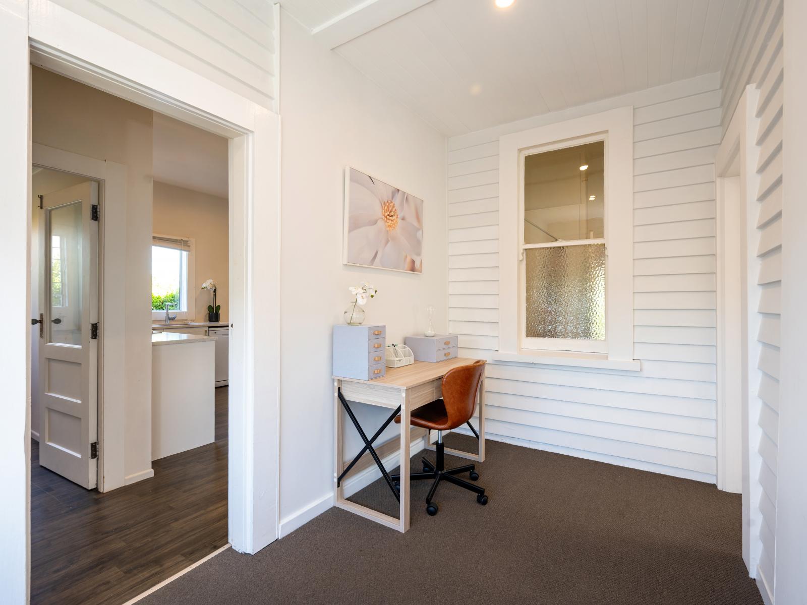 900 Albert Street, Parkvale