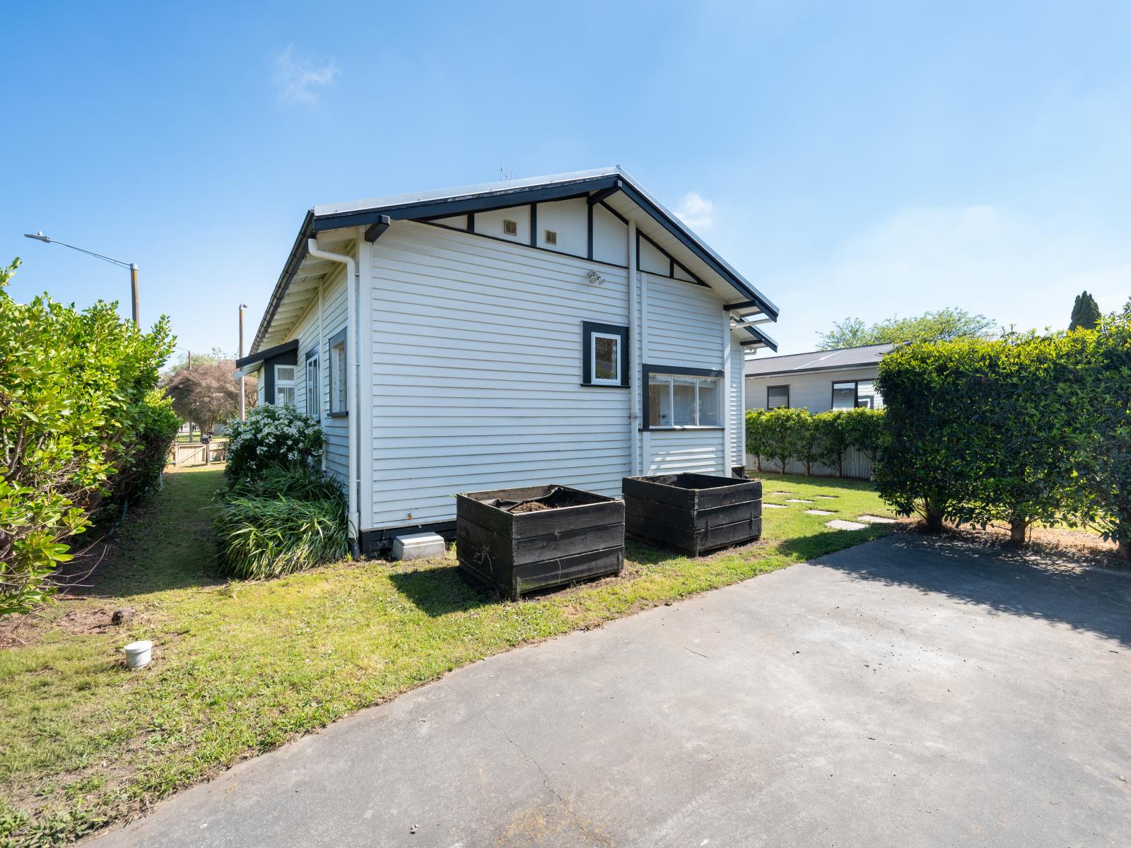 900 Albert Street, Parkvale
