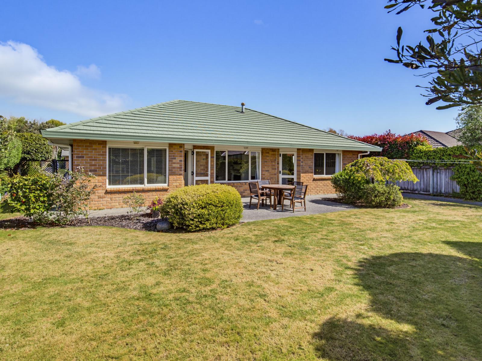 77 Weggery Drive, Waikanae Beach