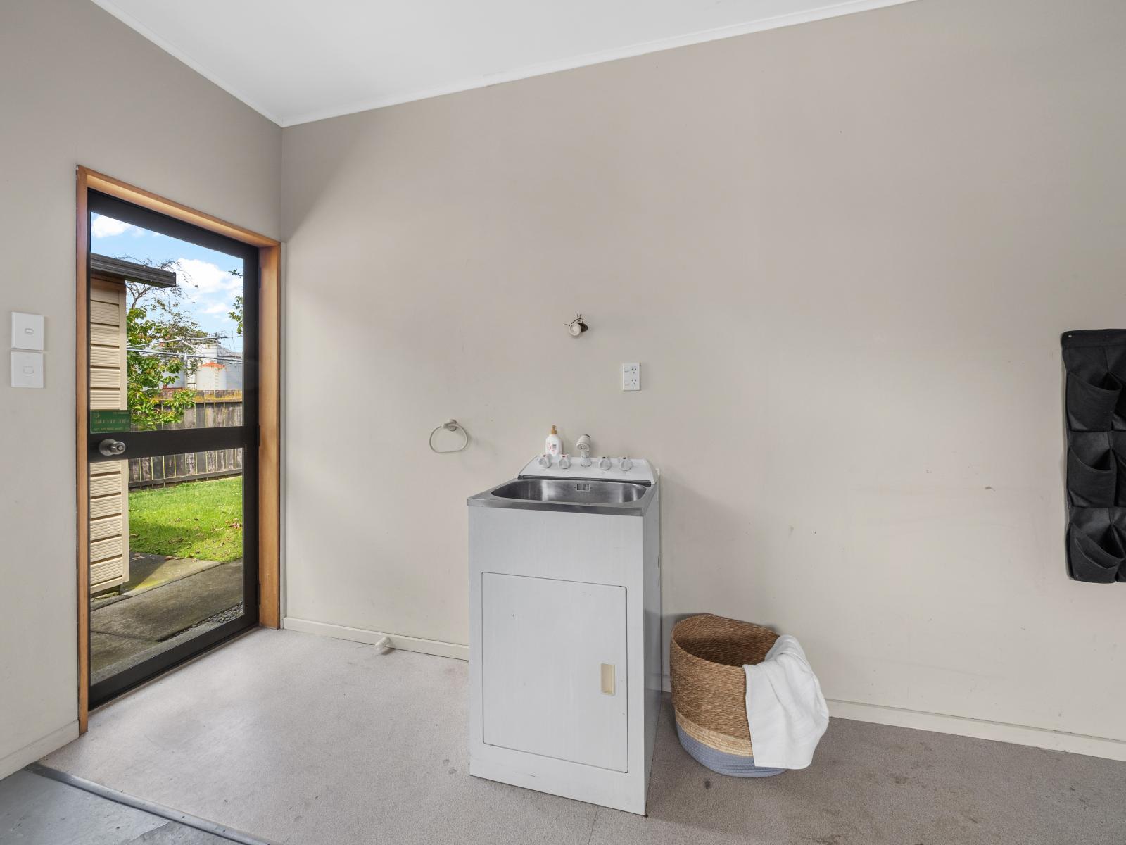 28 Pages Road, Allenton