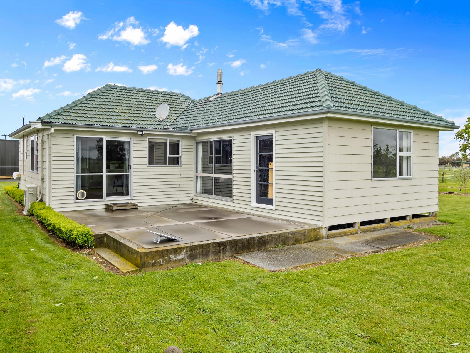 202 Fords Road, Willowby
