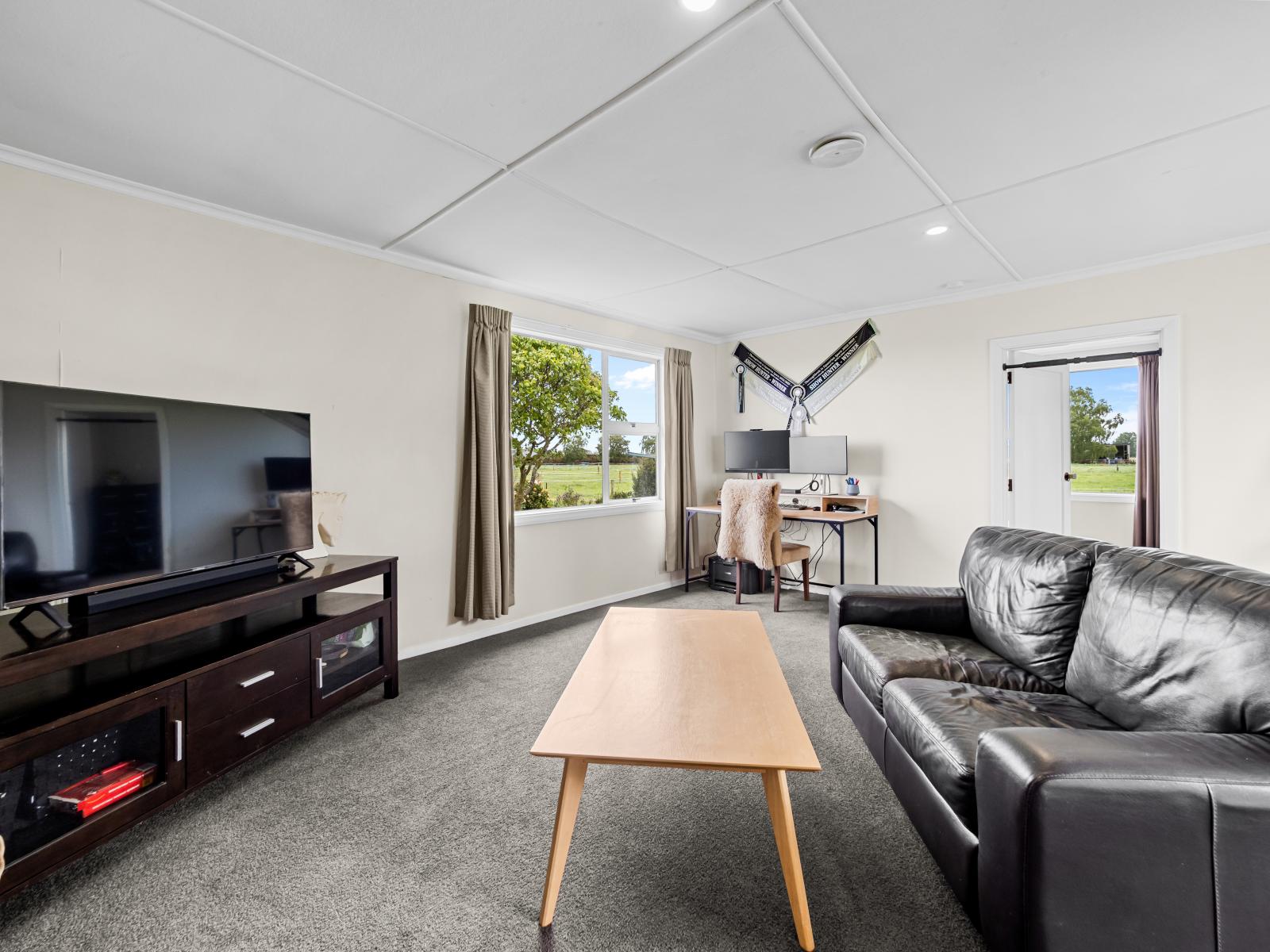 202 Fords Road, Willowby