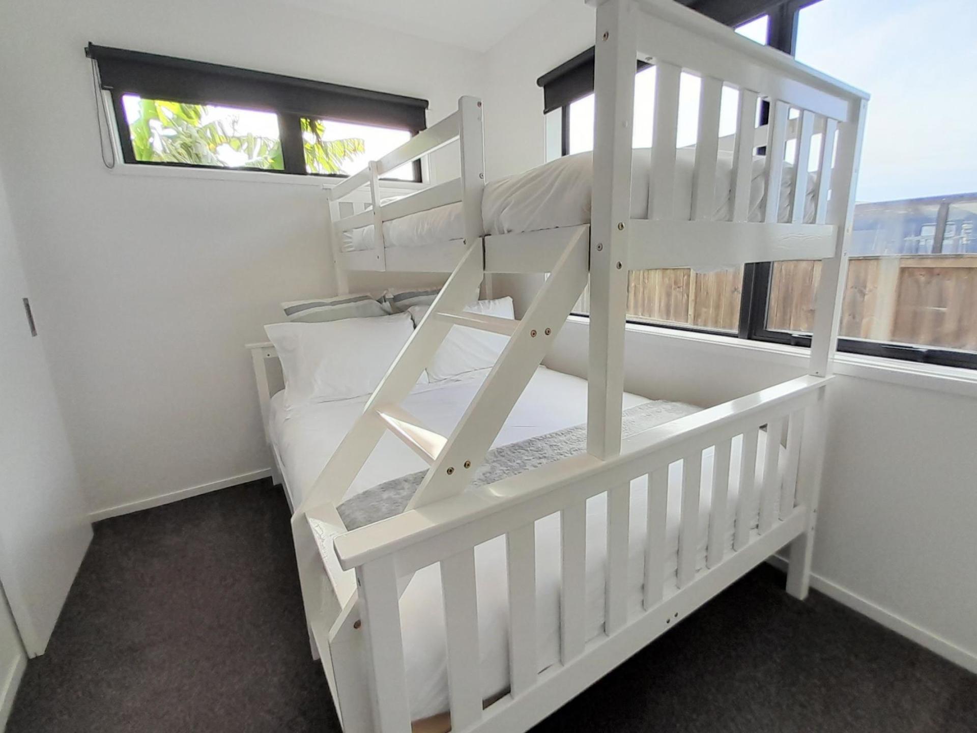 172 Ngaio Drive, Matarangi