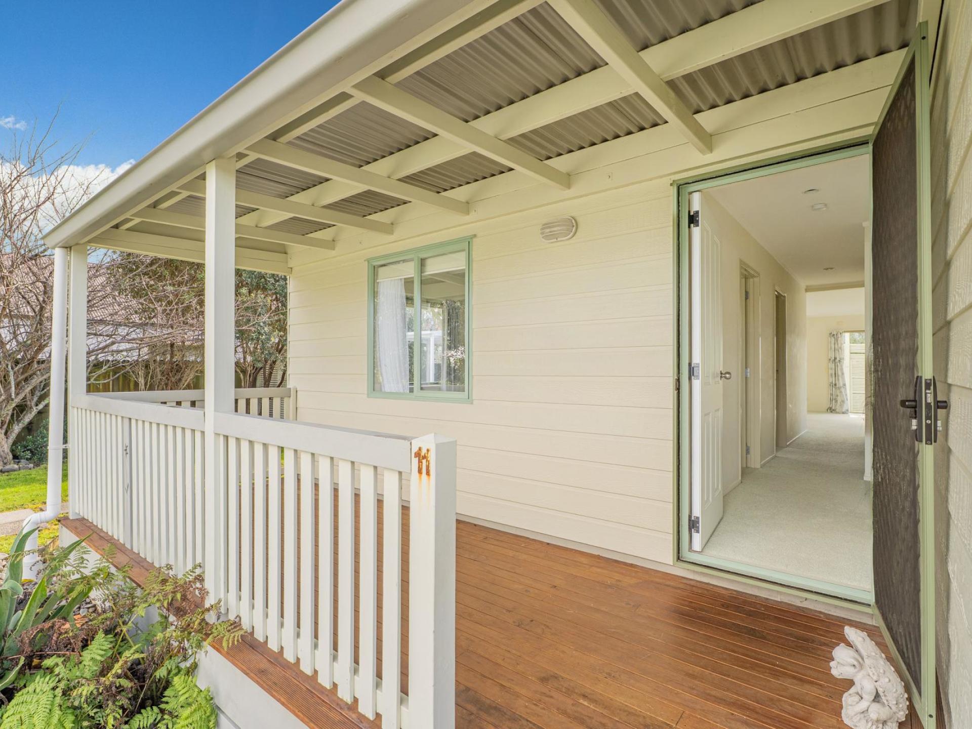 11 Cholmondeley Crescent, Whitianga