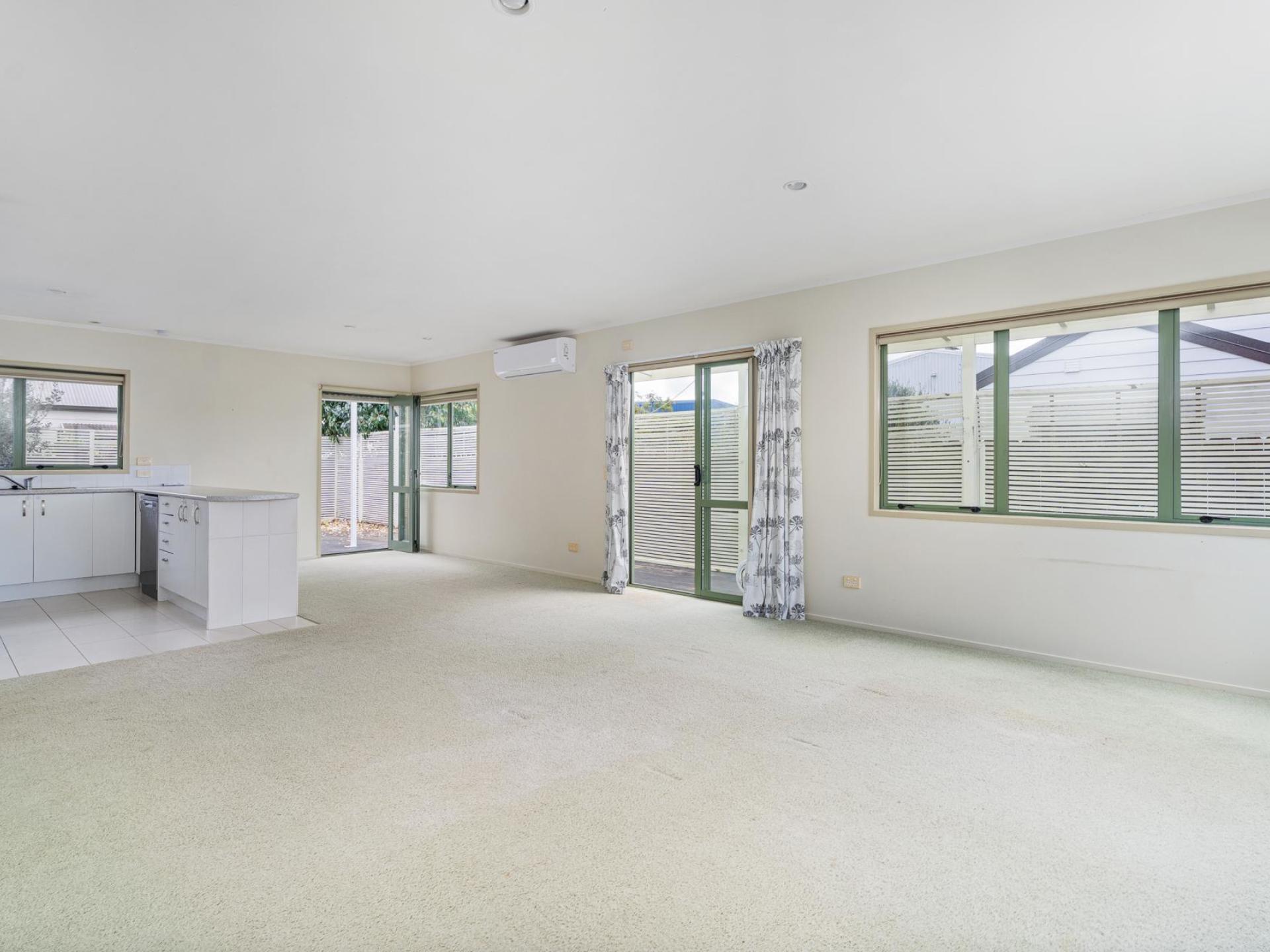 11 Cholmondeley Crescent, Whitianga