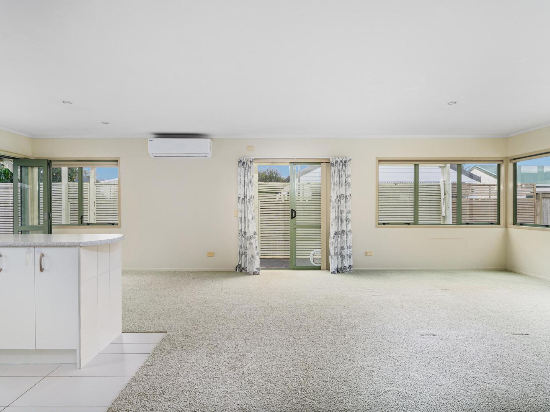 11 Cholmondeley Crescent, Whitianga