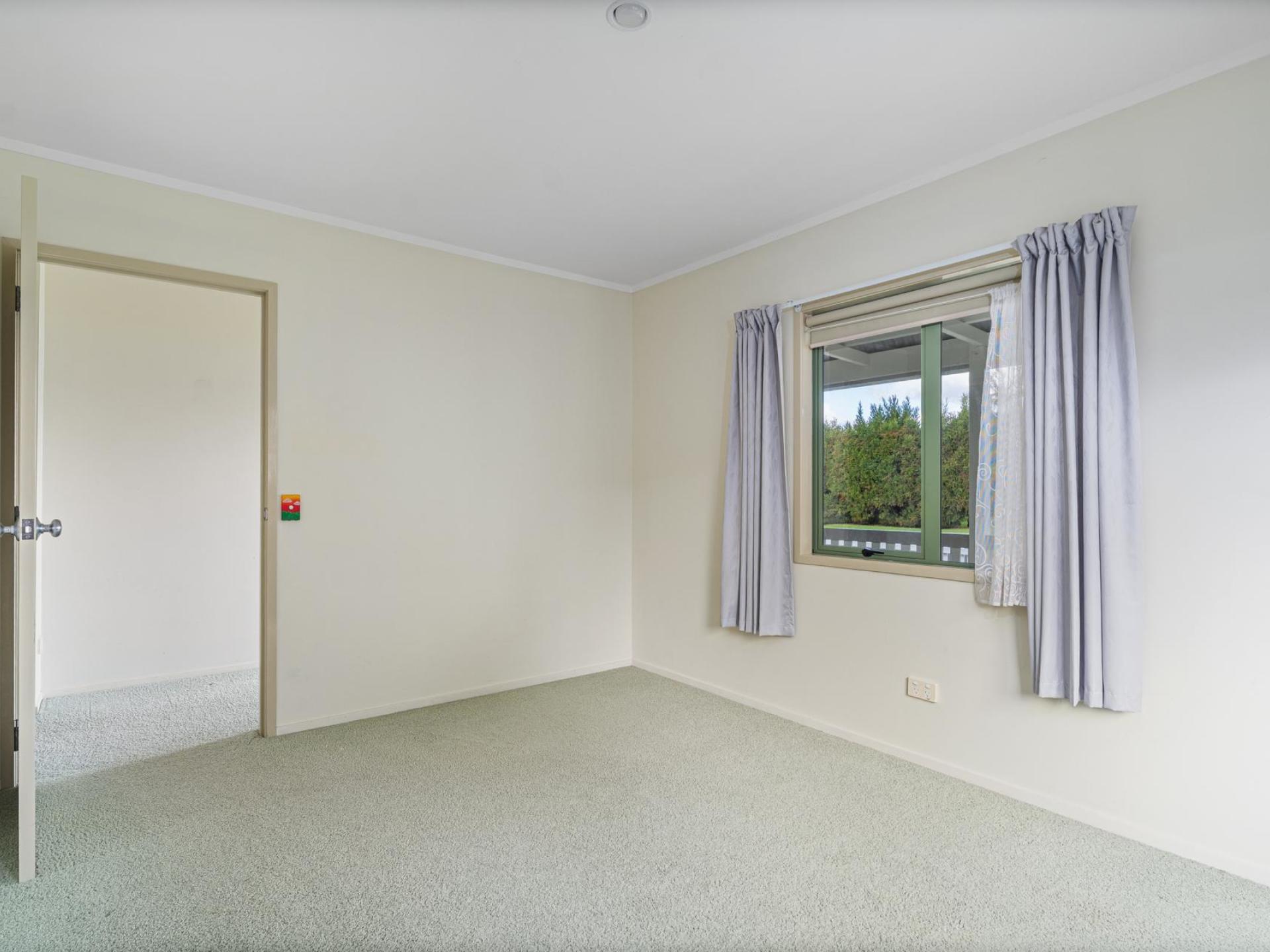 11 Cholmondeley Crescent, Whitianga