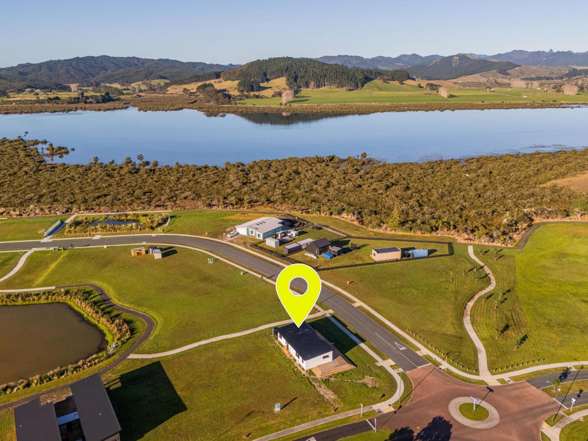 300 Harbour Drive East, Matarangi