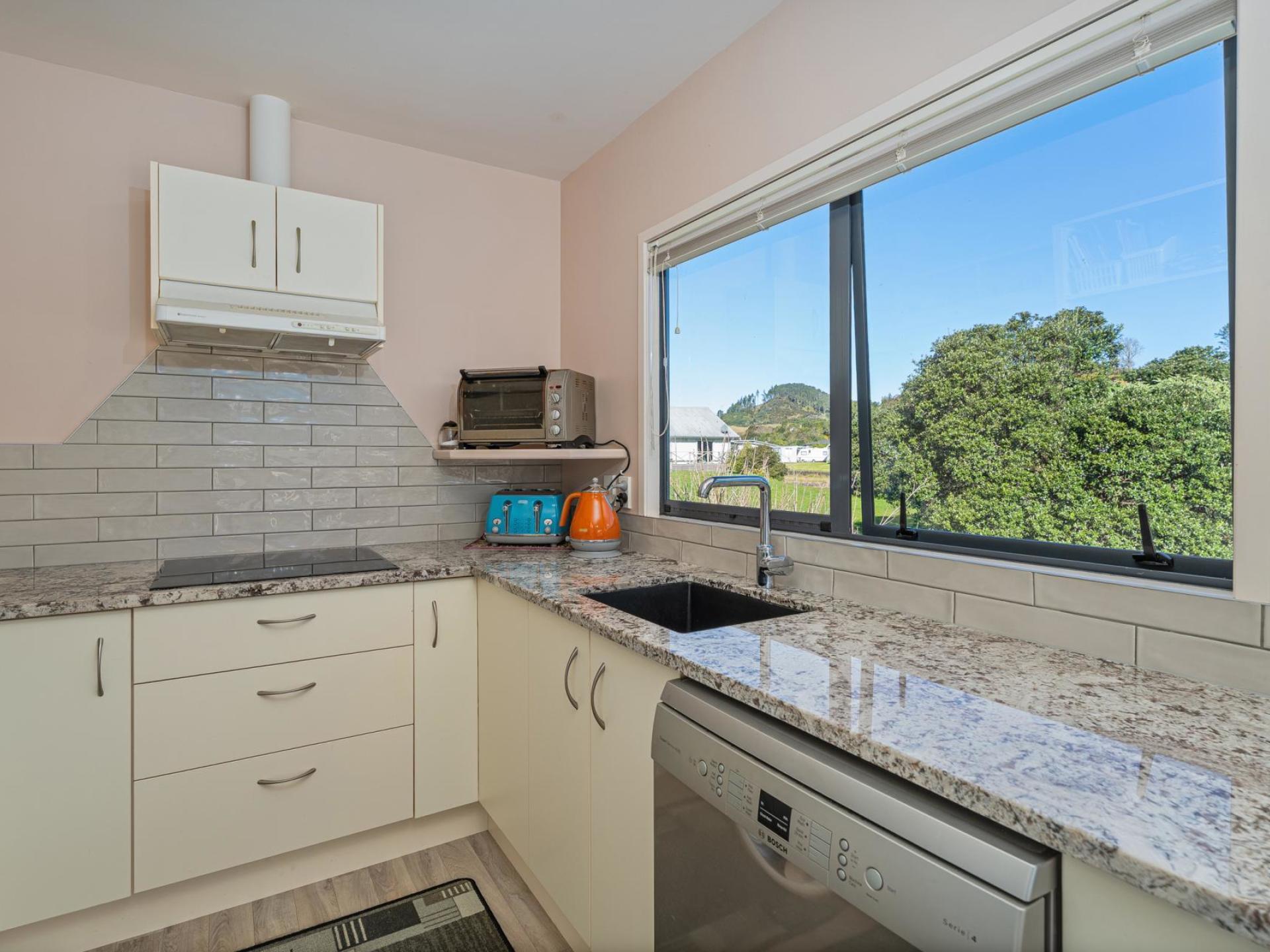 30 Captain Cook Road, Cooks Beach