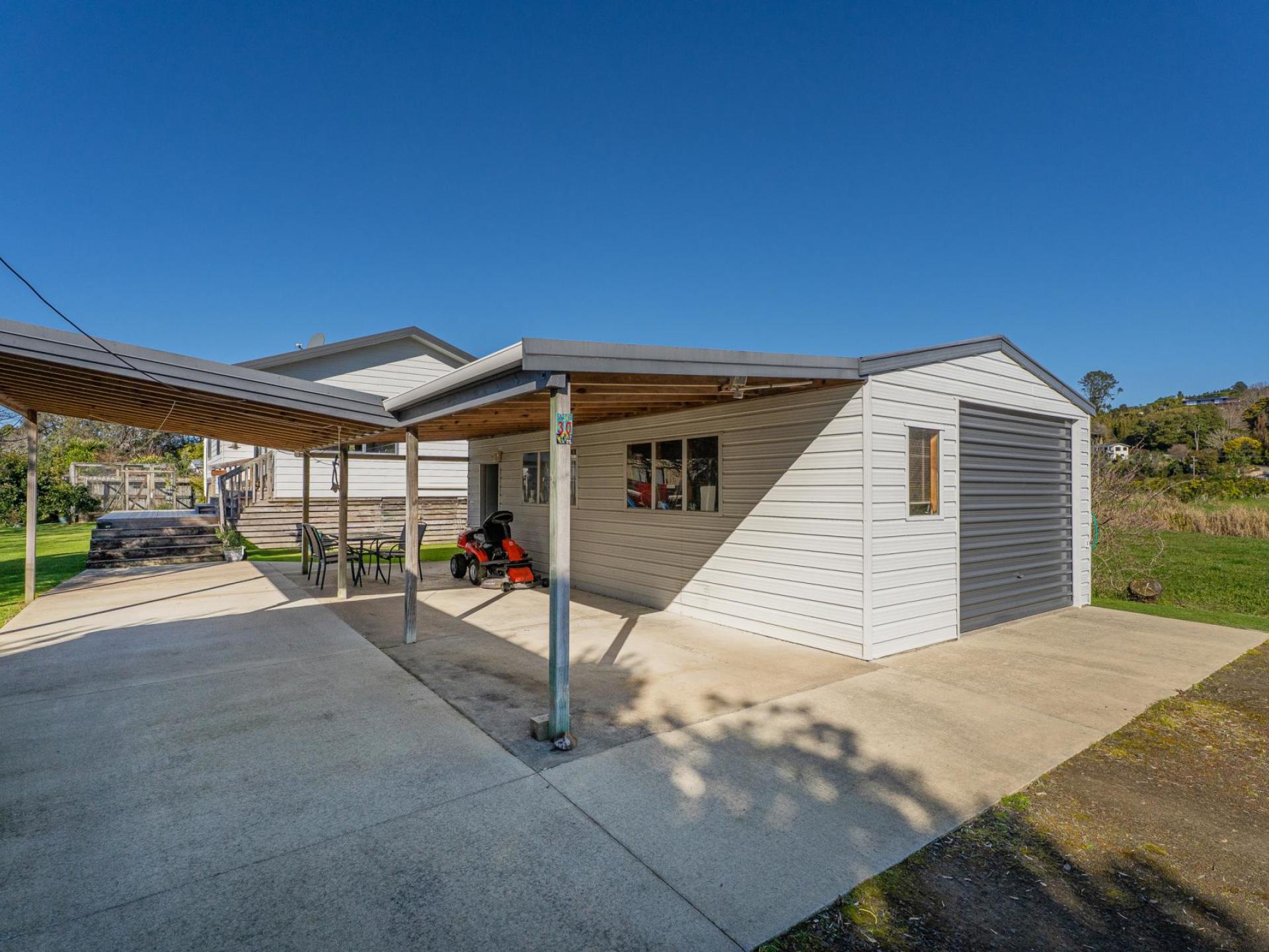 30 Captain Cook Road, Cooks Beach