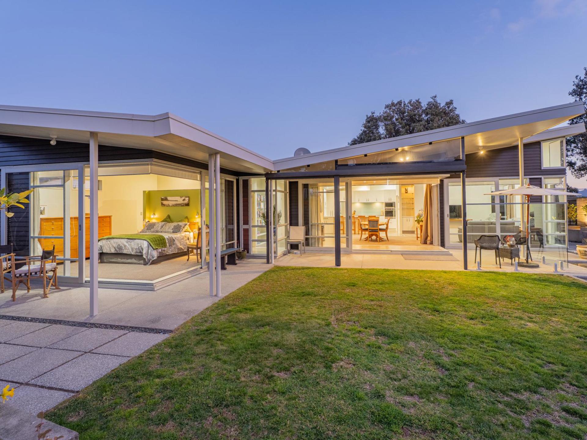 166 Sands Crescent, Matarangi