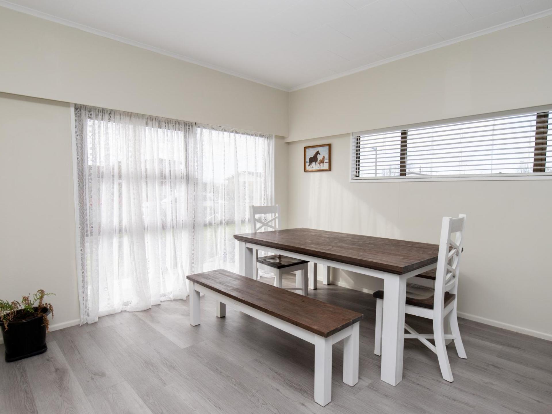 2 McQuarrie Place, Ngatea