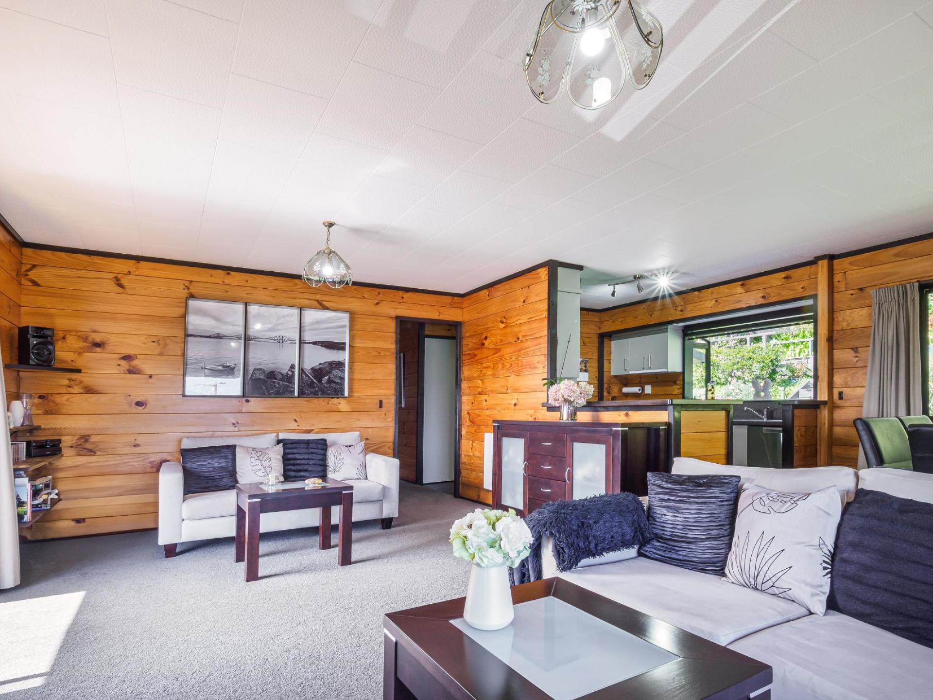 17 Adams Road, Thames