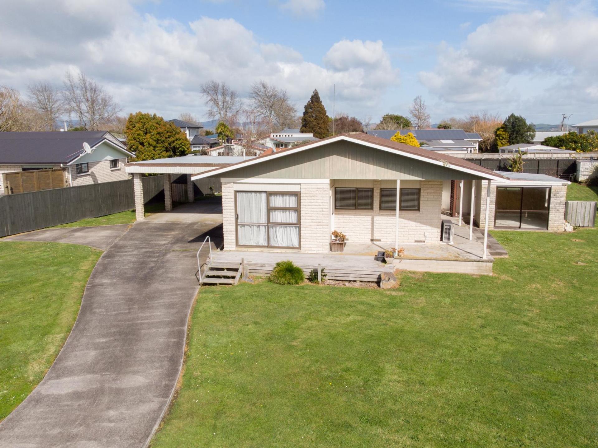 2 McQuarrie Place, Ngatea