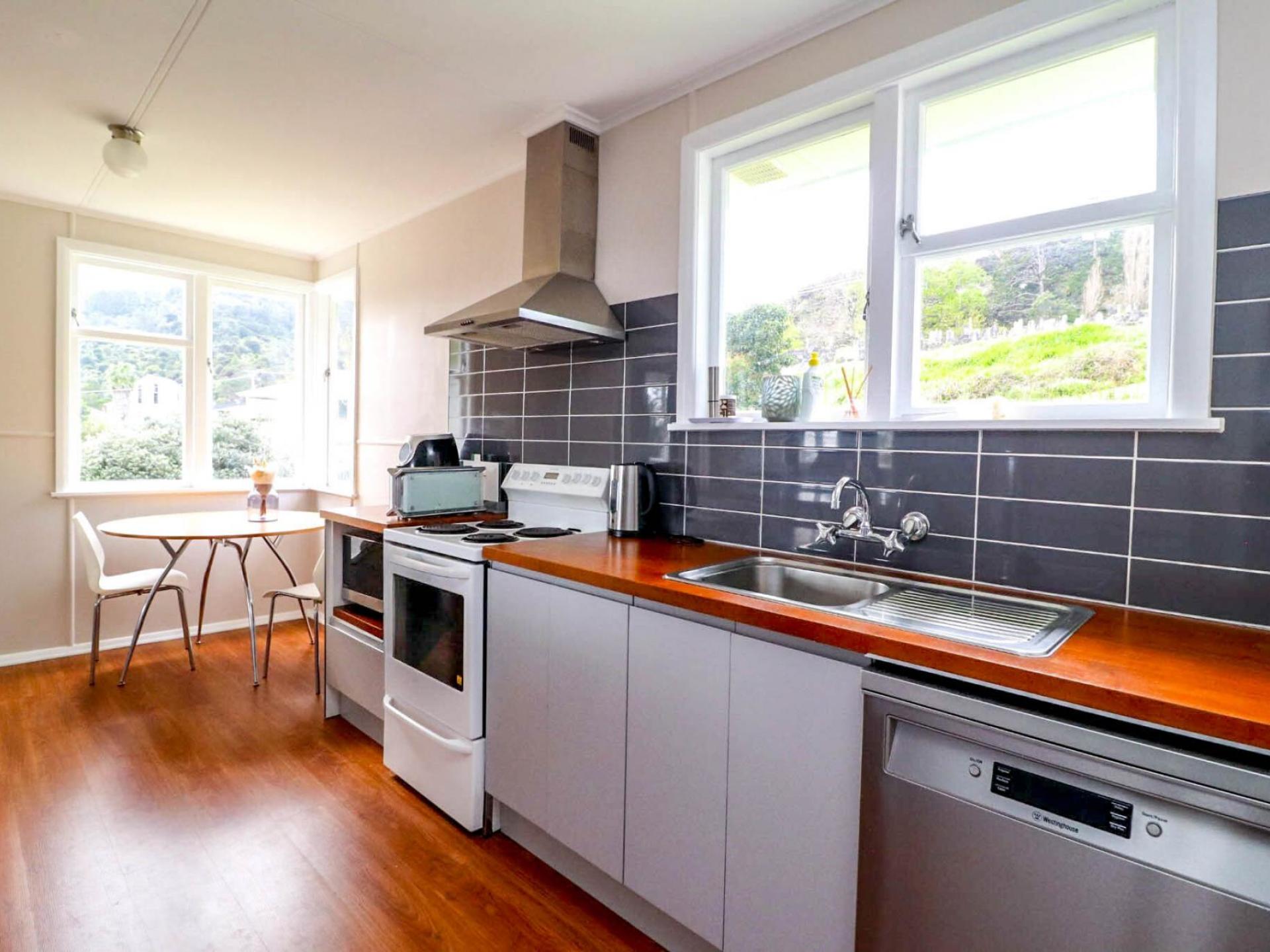 814 Mount Pleasant Road, Thames