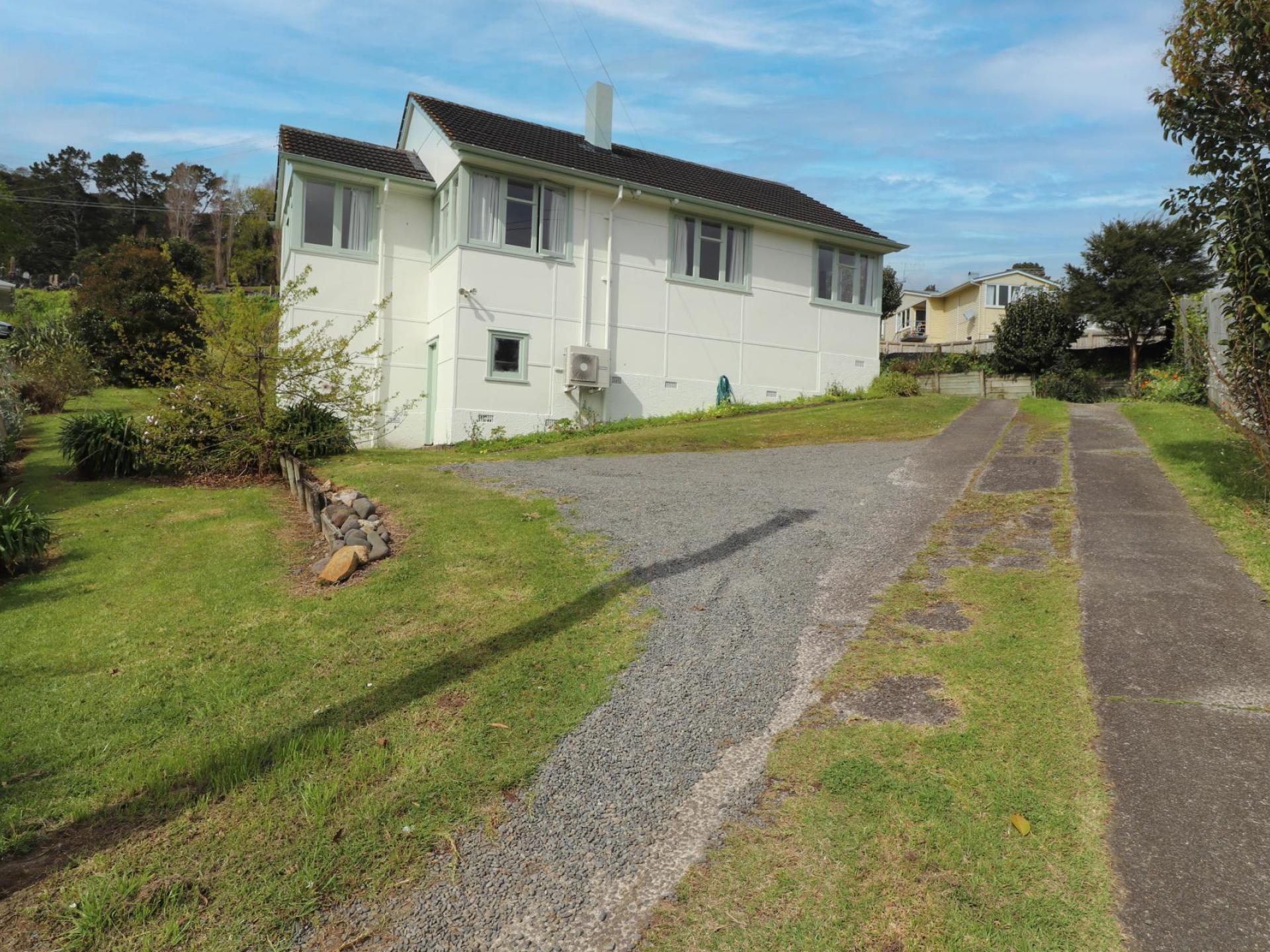 814 Mount Pleasant Road, Thames