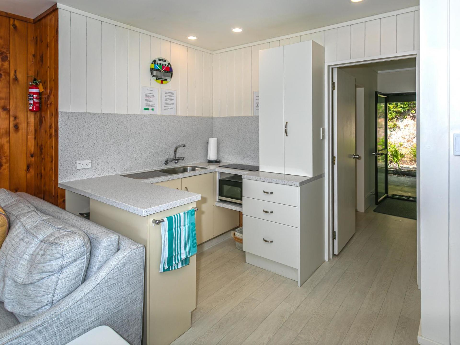 Unit 5, 11C Christine Terrace, Hahei