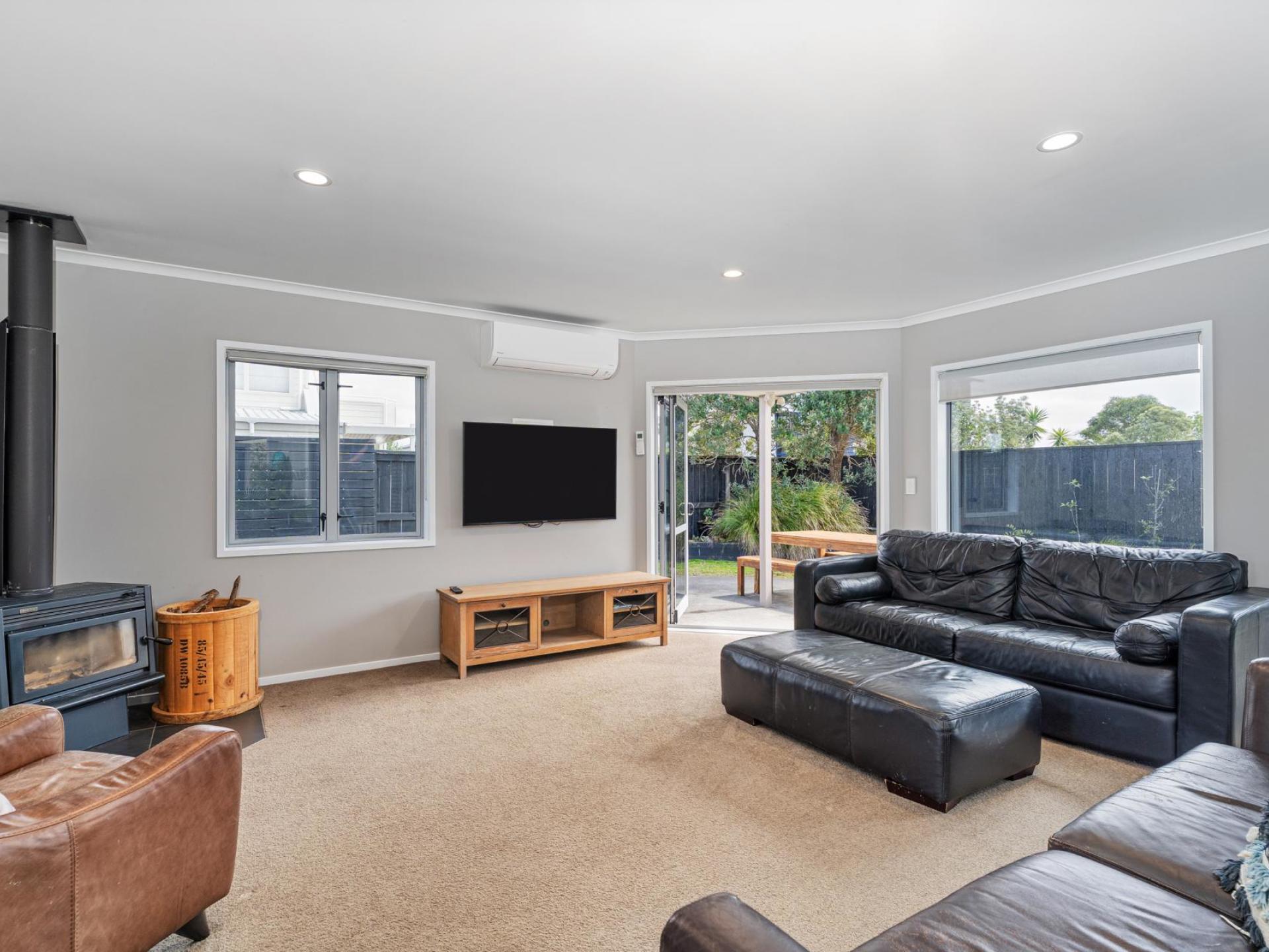126 Puka Crescent, Matarangi