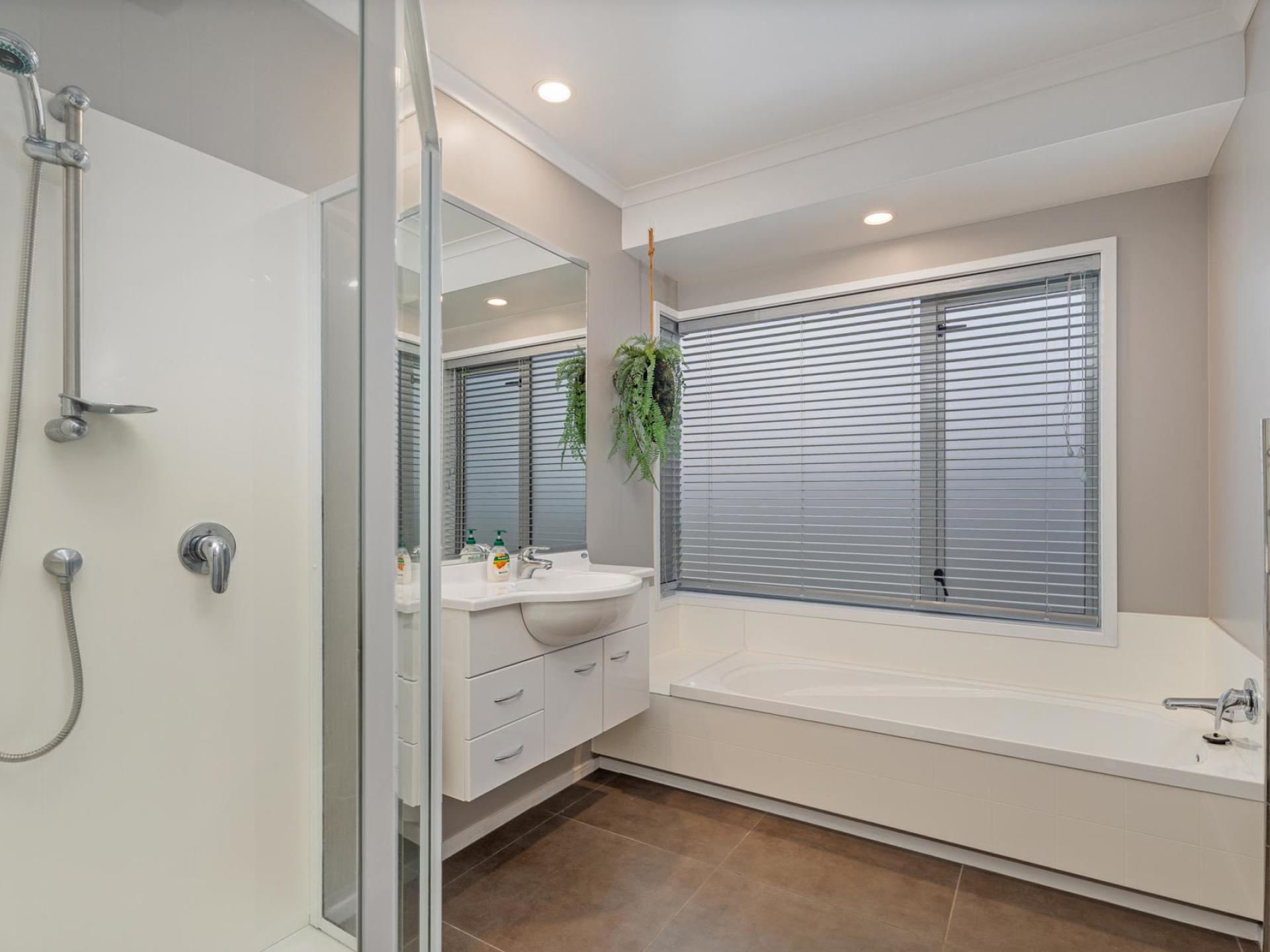 126 Puka Crescent, Matarangi