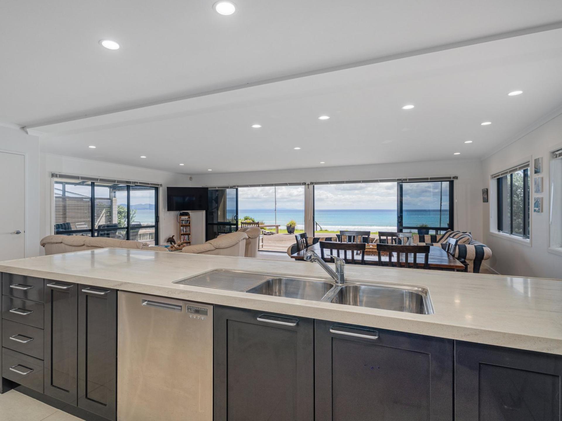 250 Kenwood Drive, Matarangi