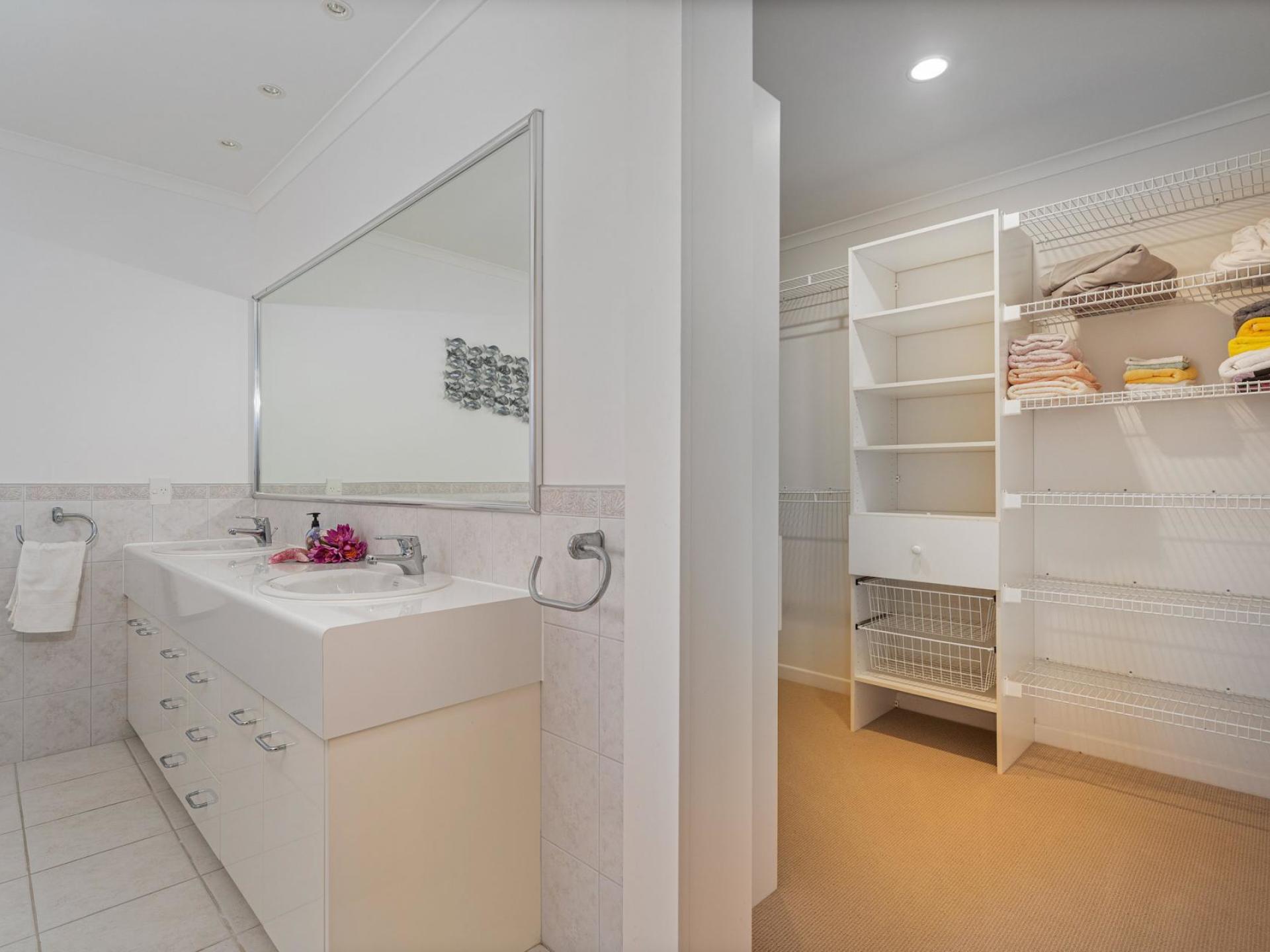 250 Kenwood Drive, Matarangi