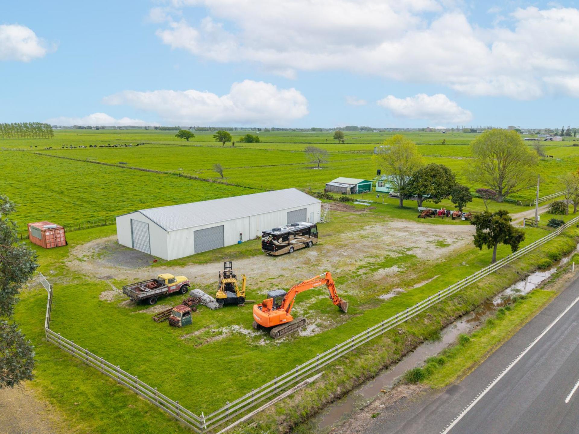 2080 State Highway 25, Orongo
