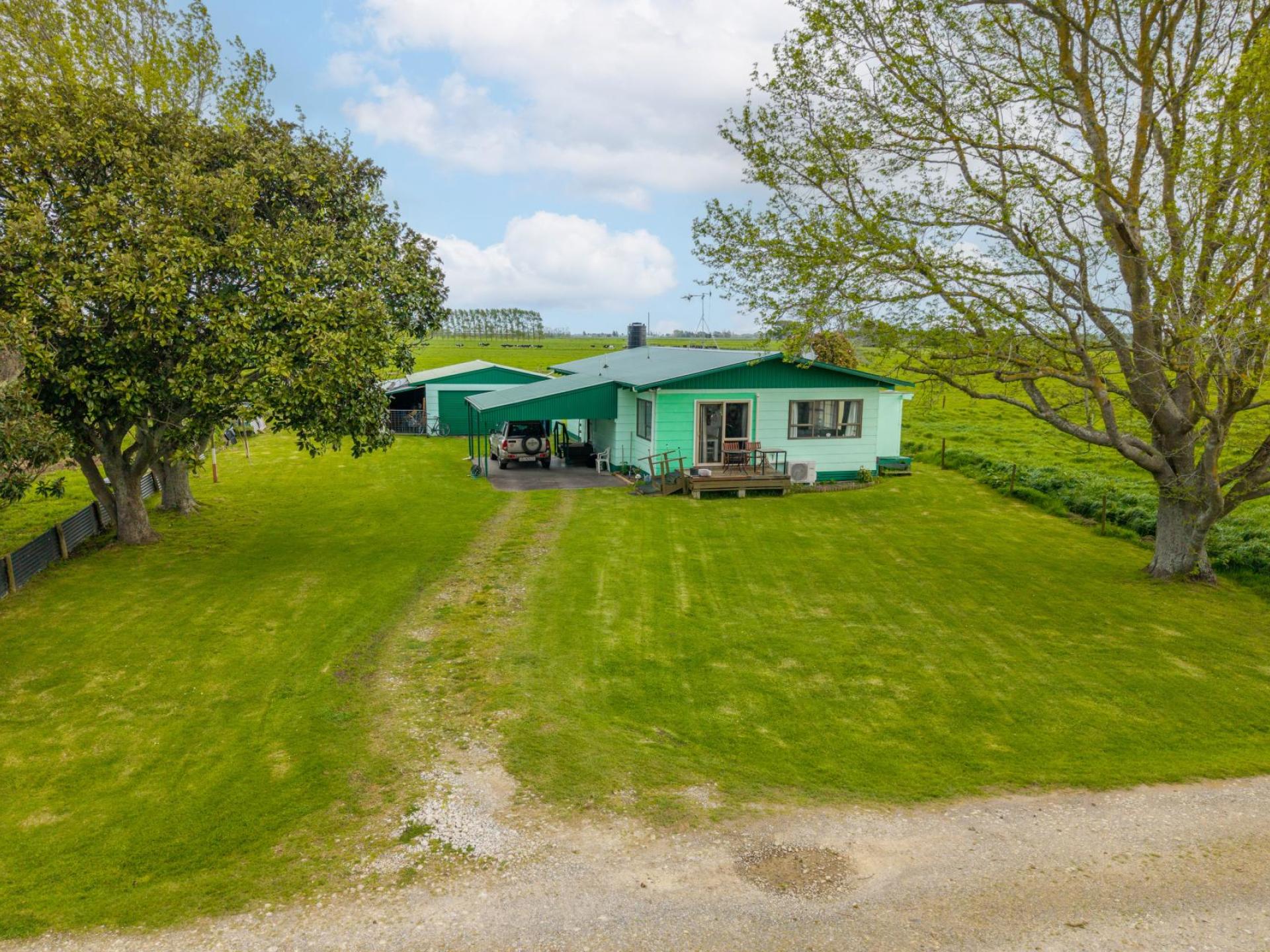 2080 State Highway 25, Orongo