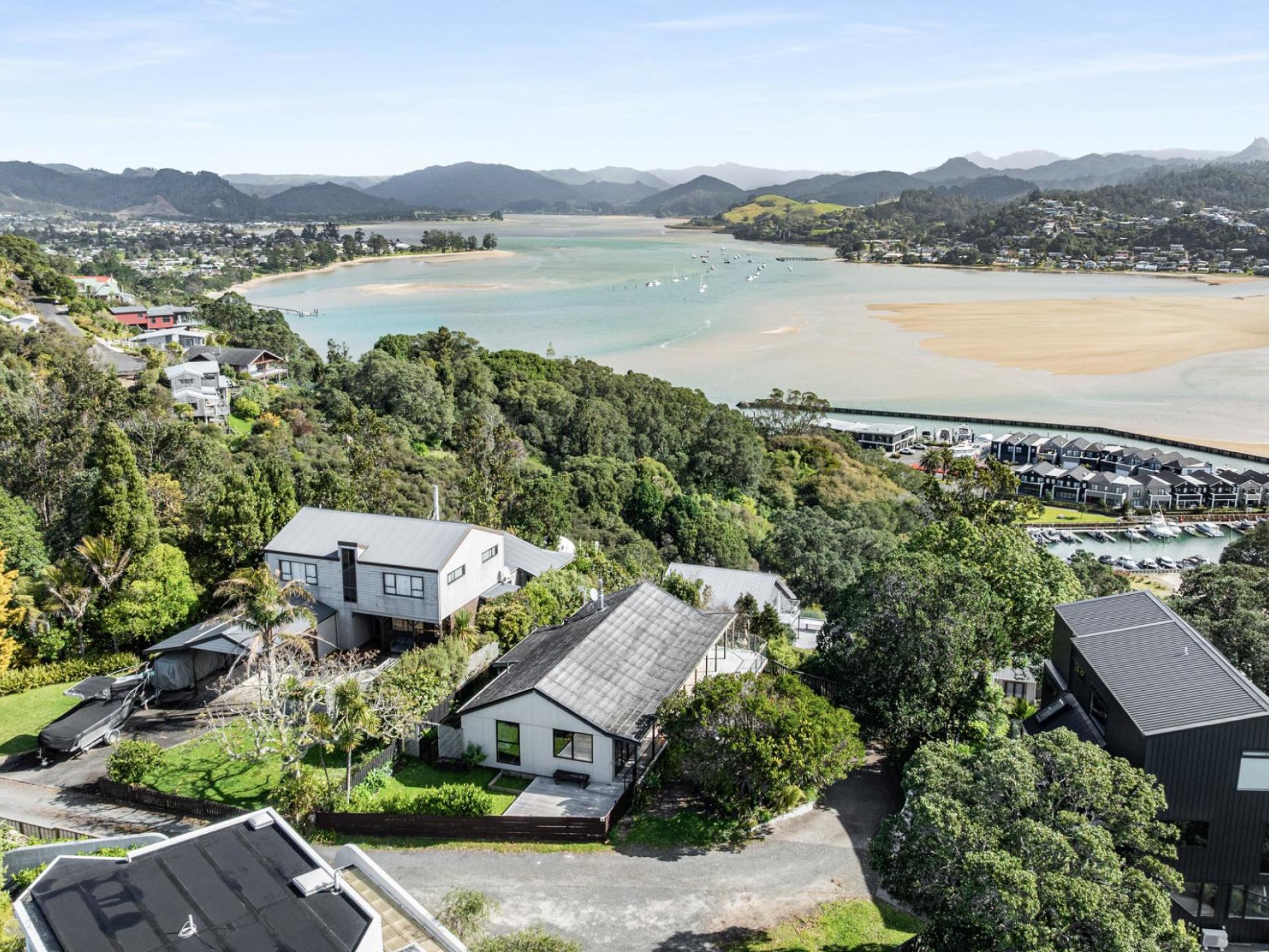 9 Margaret Wells Avenue, Tairua