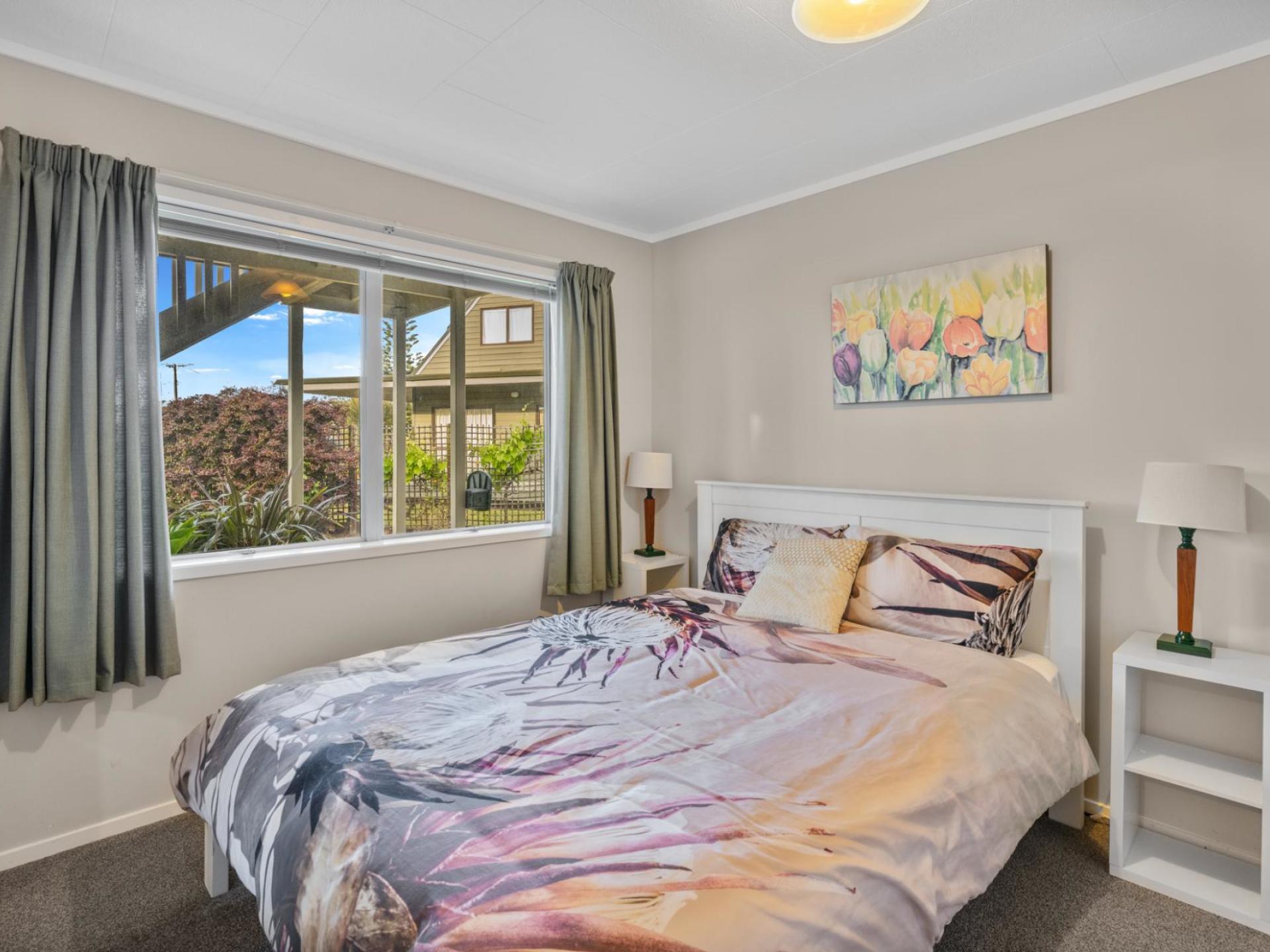 2 Banks Street, Cooks Beach